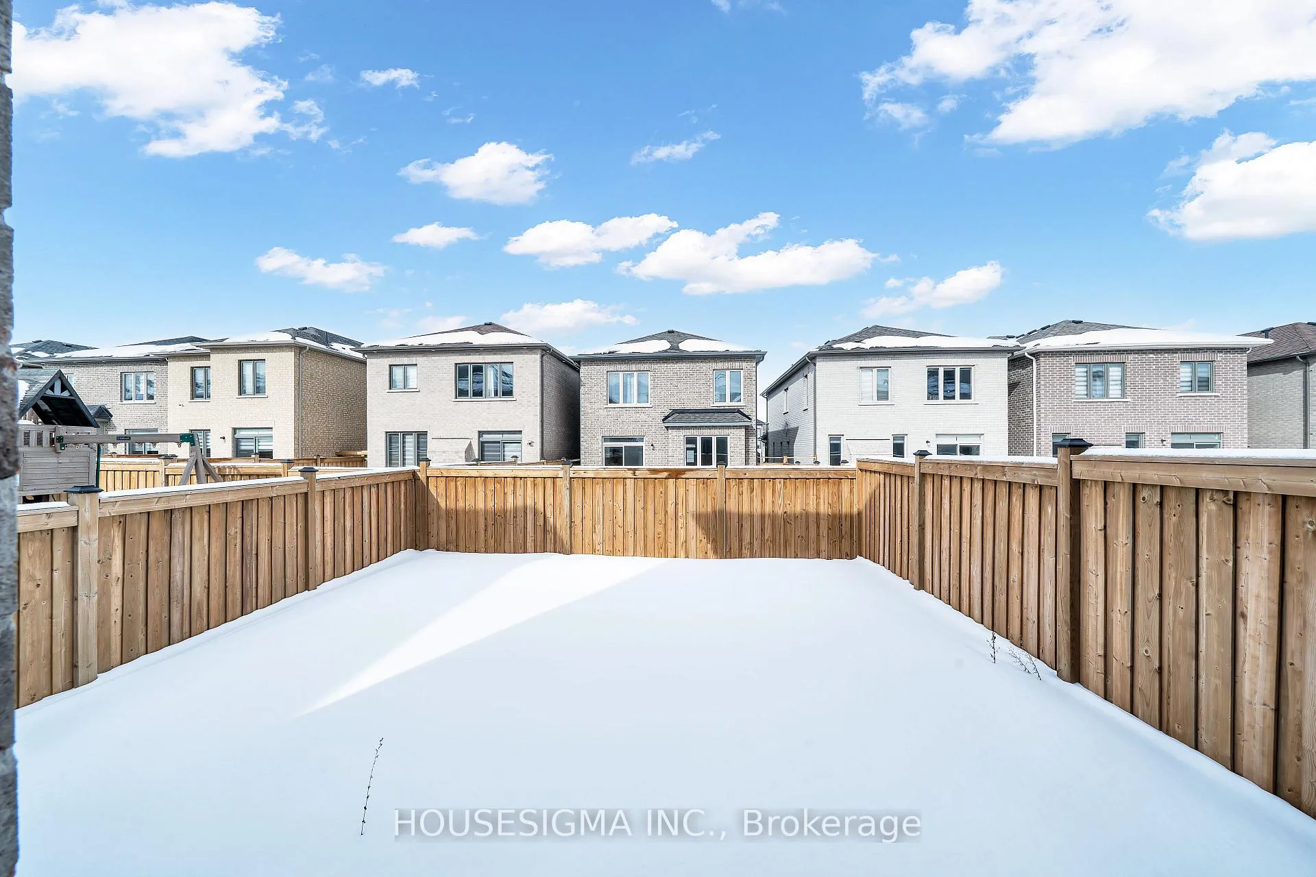 Photo 8 of 98 Ogston Crescent E, Whitby, Rural Whitby — HOMEH