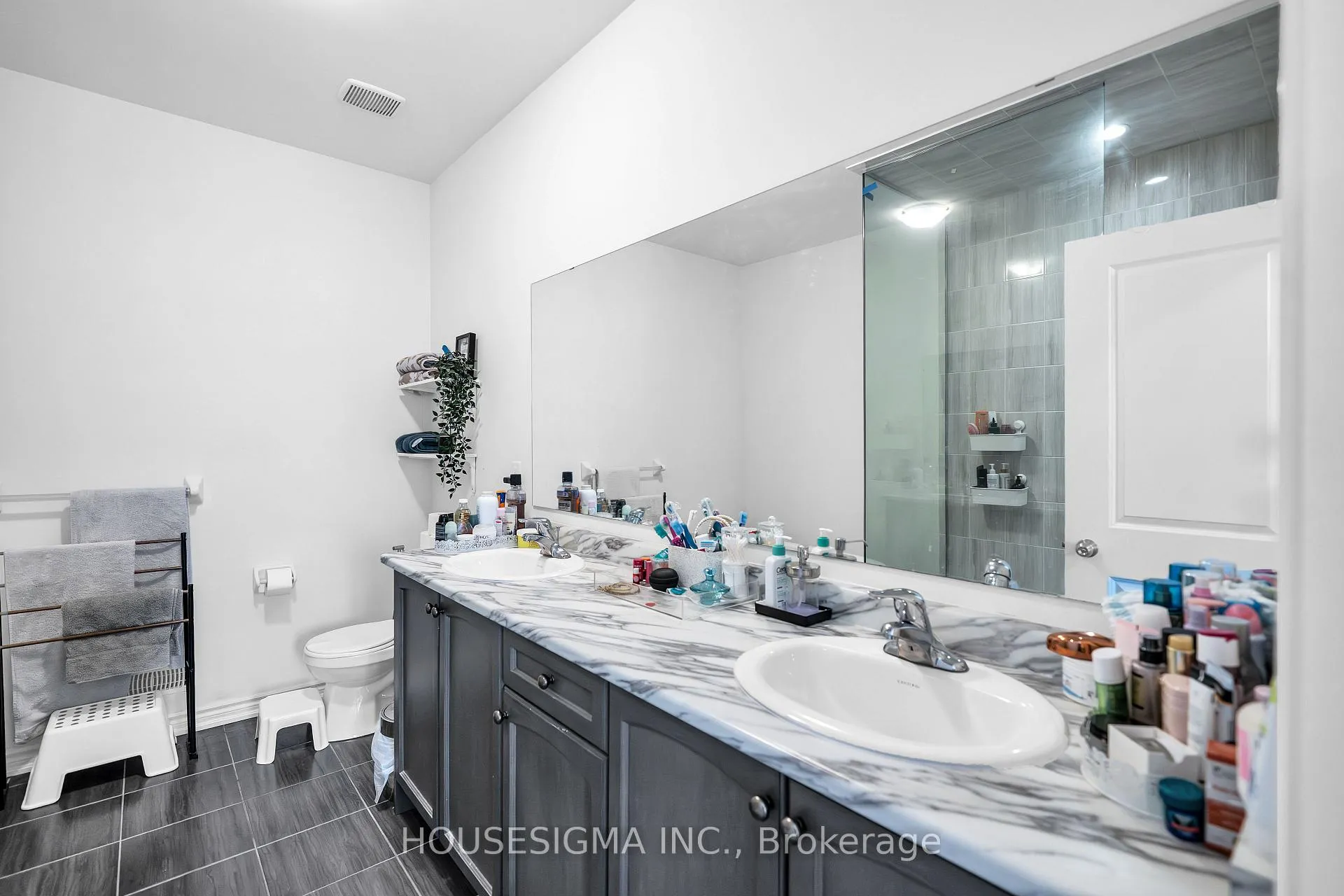 Photo 10 of 98 Ogston Crescent E, Whitby, Rural Whitby — HOMEH