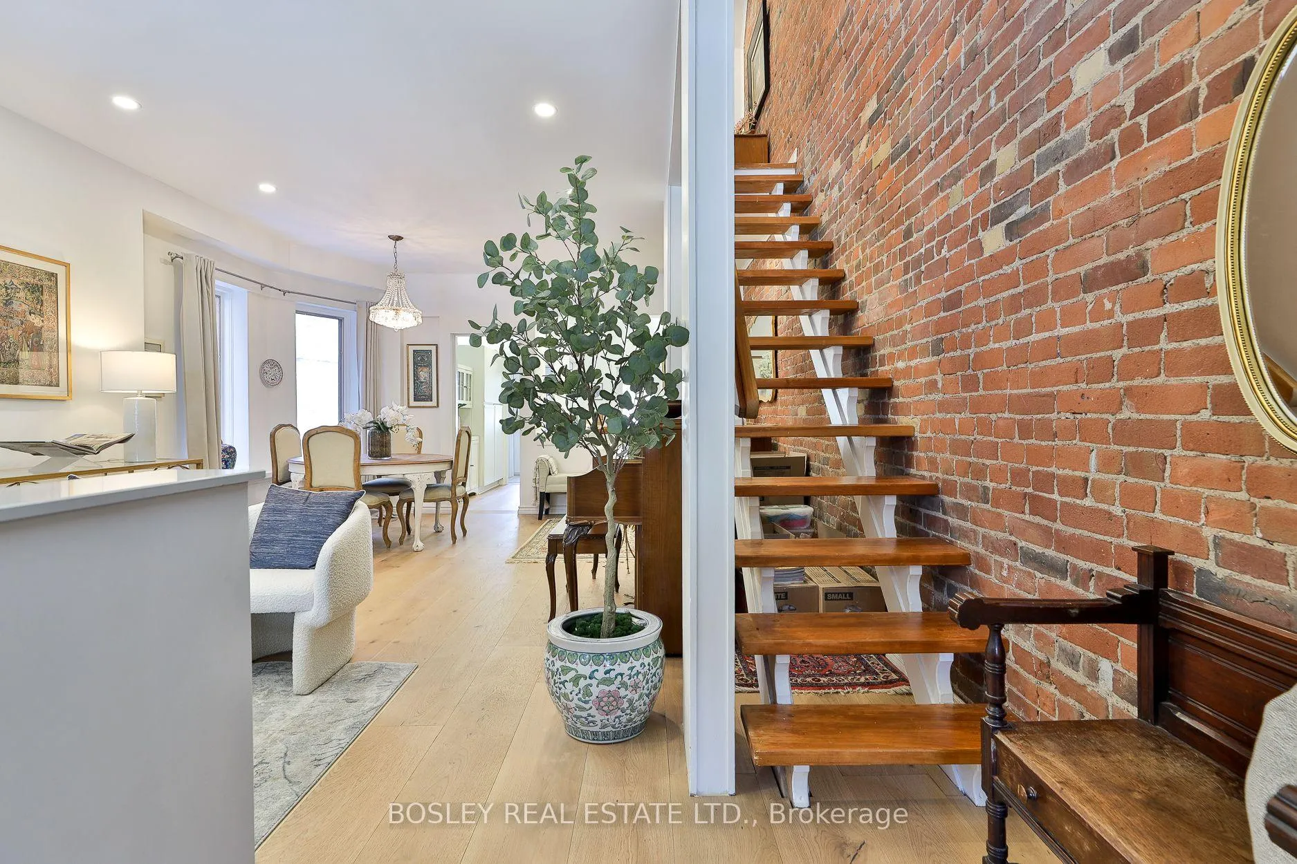 Photo 3 of 19 Ravina Crescent, Toronto, Blake-Jones — HOMEH