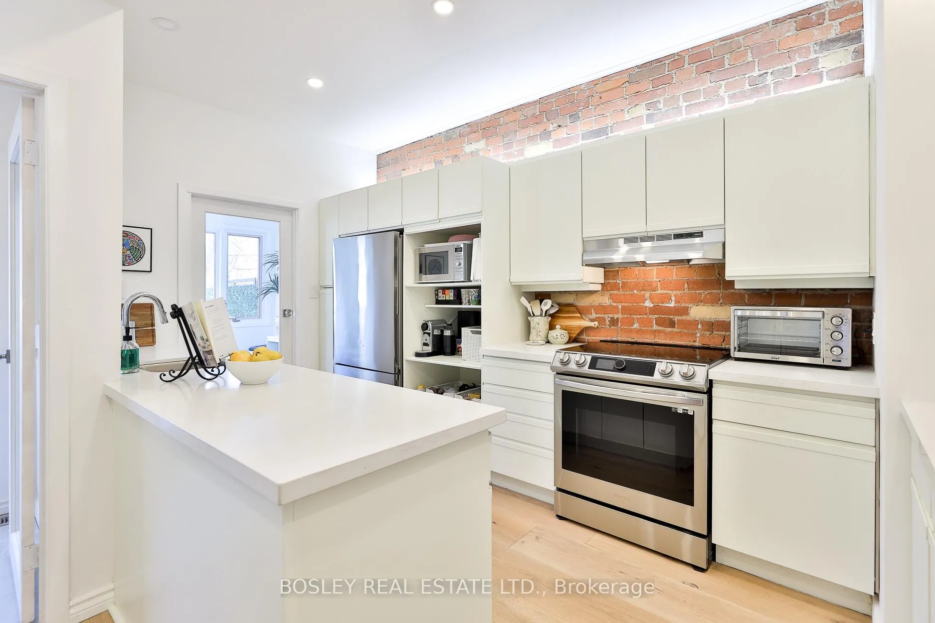 Photo 10 of 19 Ravina Crescent, Toronto, Blake-Jones — HOMEH