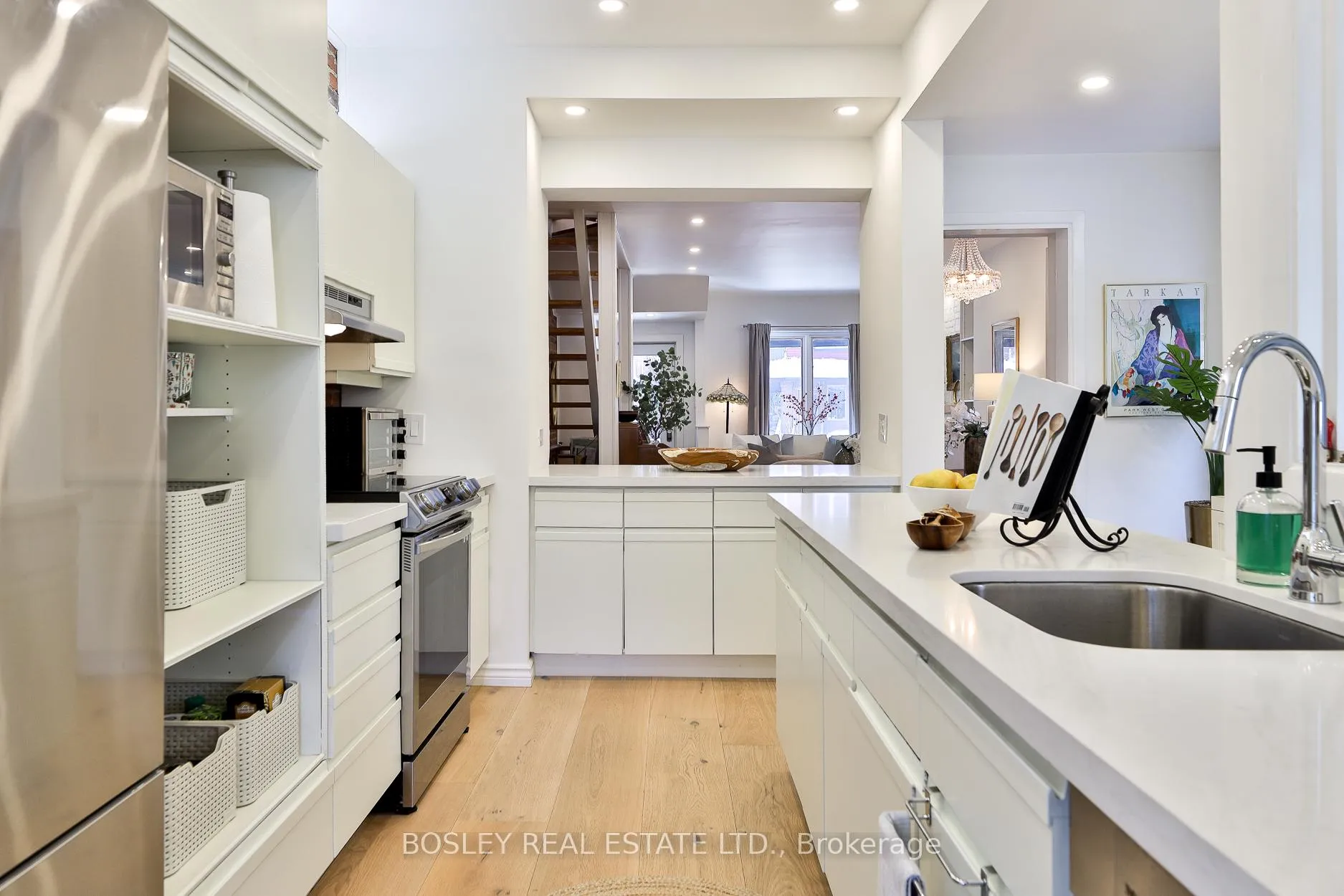 Photo 12 of 19 Ravina Crescent, Toronto, Blake-Jones — HOMEH