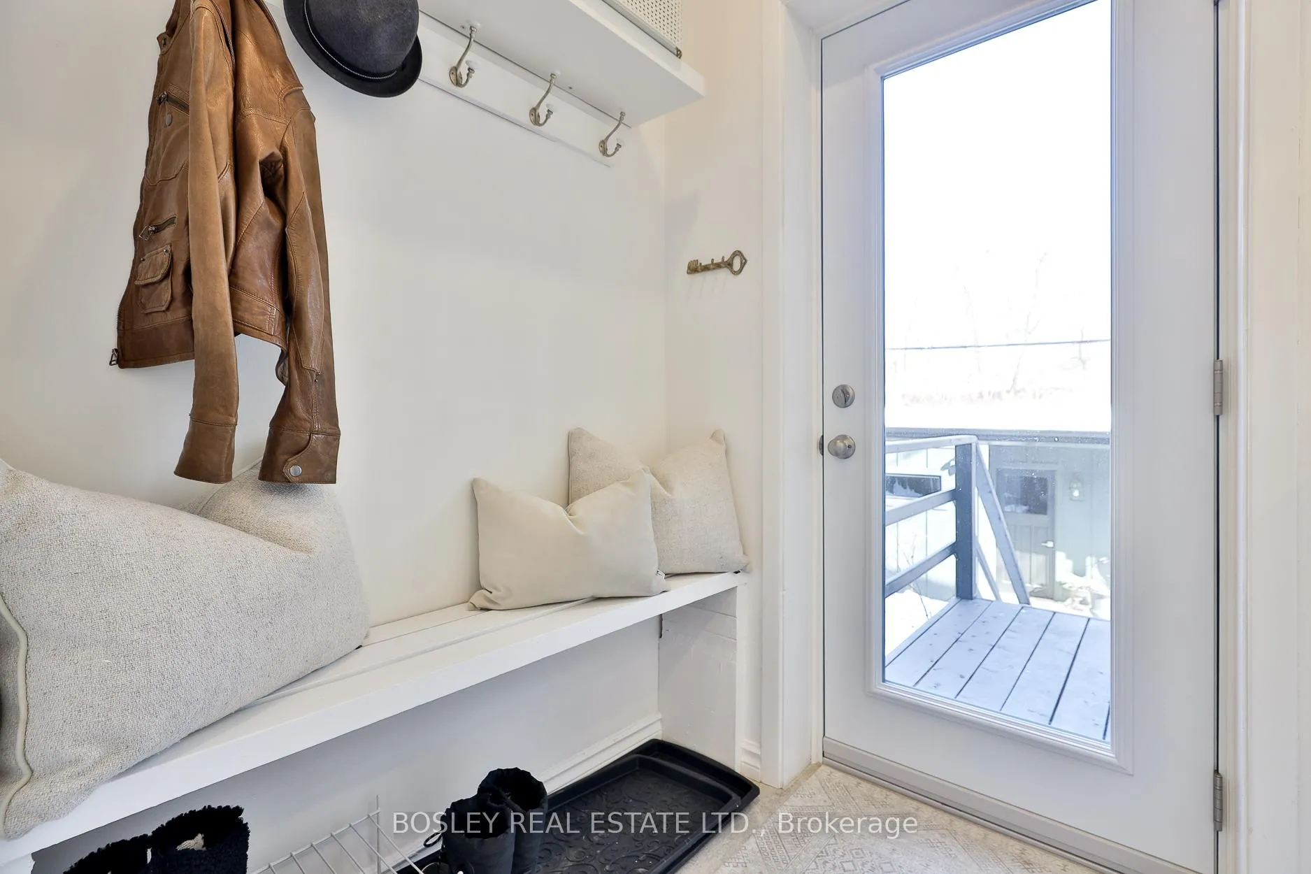 Photo 14 of 19 Ravina Crescent, Toronto, Blake-Jones — HOMEH