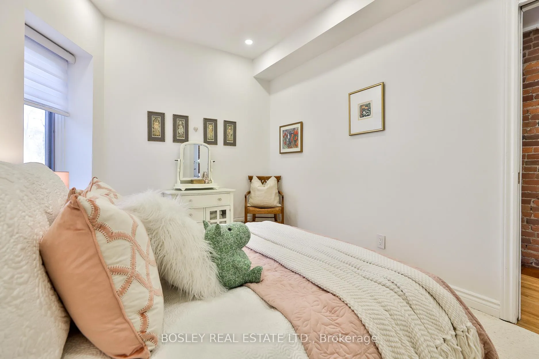 Photo 19 of 19 Ravina Crescent, Toronto, Blake-Jones — HOMEH