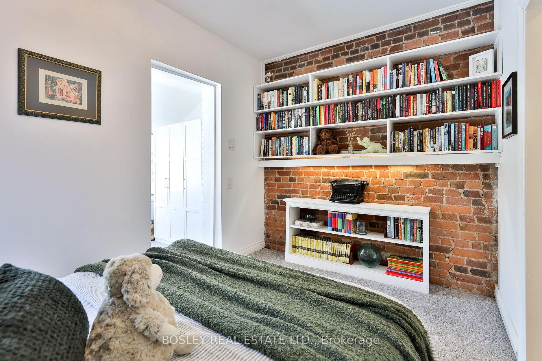 Photo 22 of 19 Ravina Crescent, Toronto, Blake-Jones — HOMEH