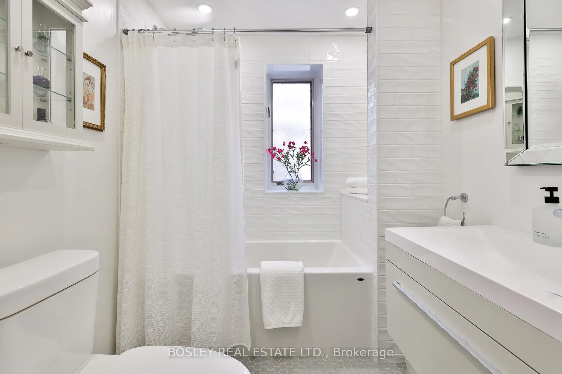 Photo 23 of 19 Ravina Crescent, Toronto, Blake-Jones — HOMEH