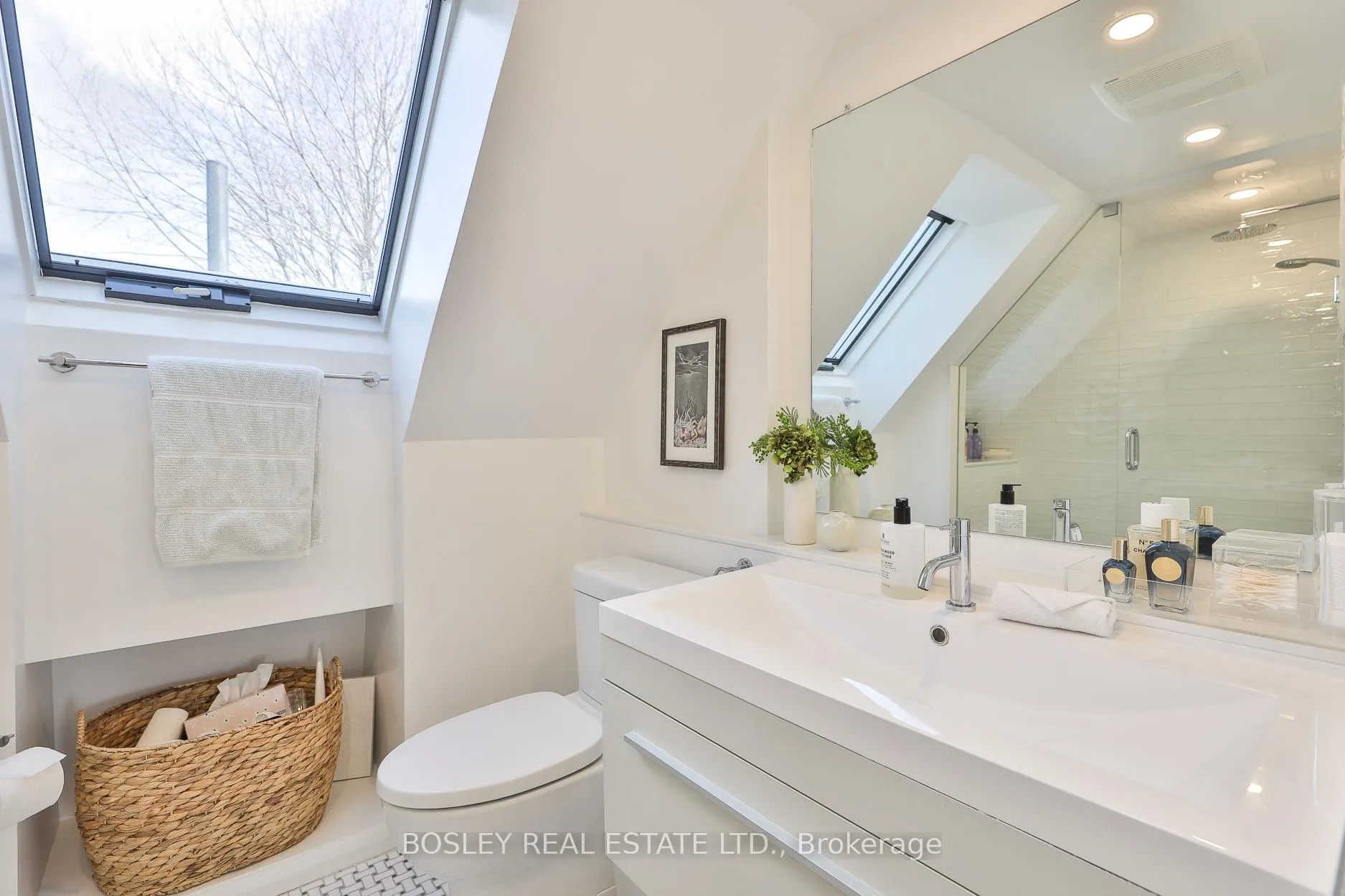 Photo 29 of 19 Ravina Crescent, Toronto, Blake-Jones — HOMEH