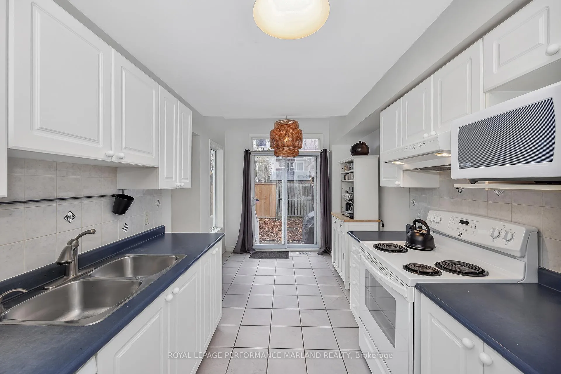 Photo 7 of 151 Kinross Private, Ottawa, Kanata - Morgan's Grant/South March — HOMEH