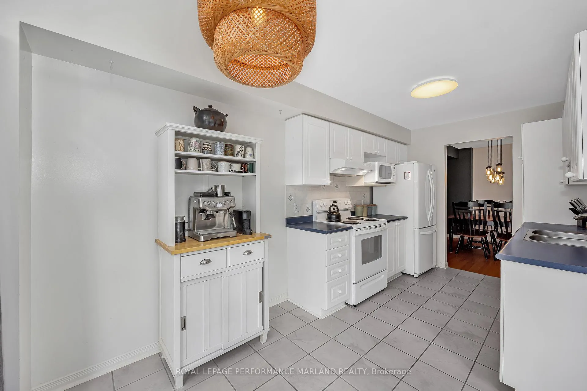Photo 9 of 151 Kinross Private, Ottawa, Kanata - Morgan's Grant/South March — HOMEH