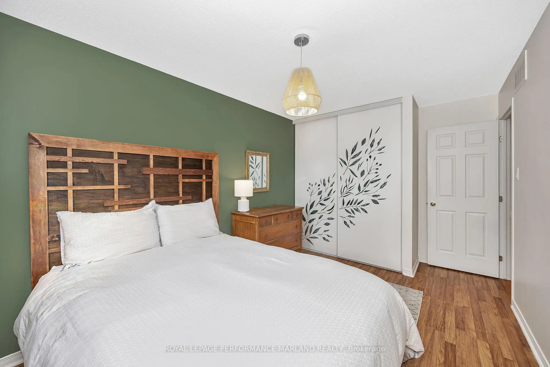 Photo 14 of 151 Kinross Private, Ottawa, Kanata - Morgan's Grant/South March — HOMEH