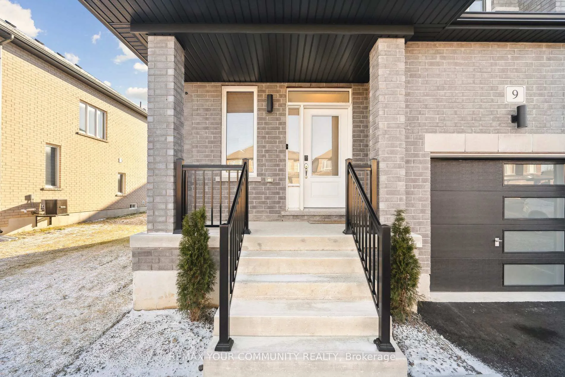 Photo 5 of 9 Lisa Street, Wasaga Beach — HOMEH