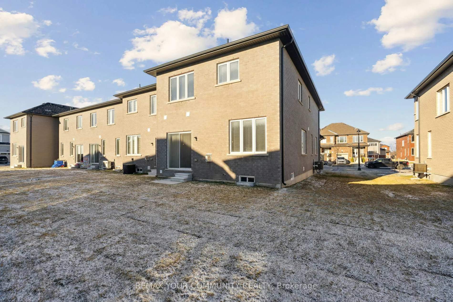 Photo 43 of 9 Lisa Street, Wasaga Beach — HOMEH