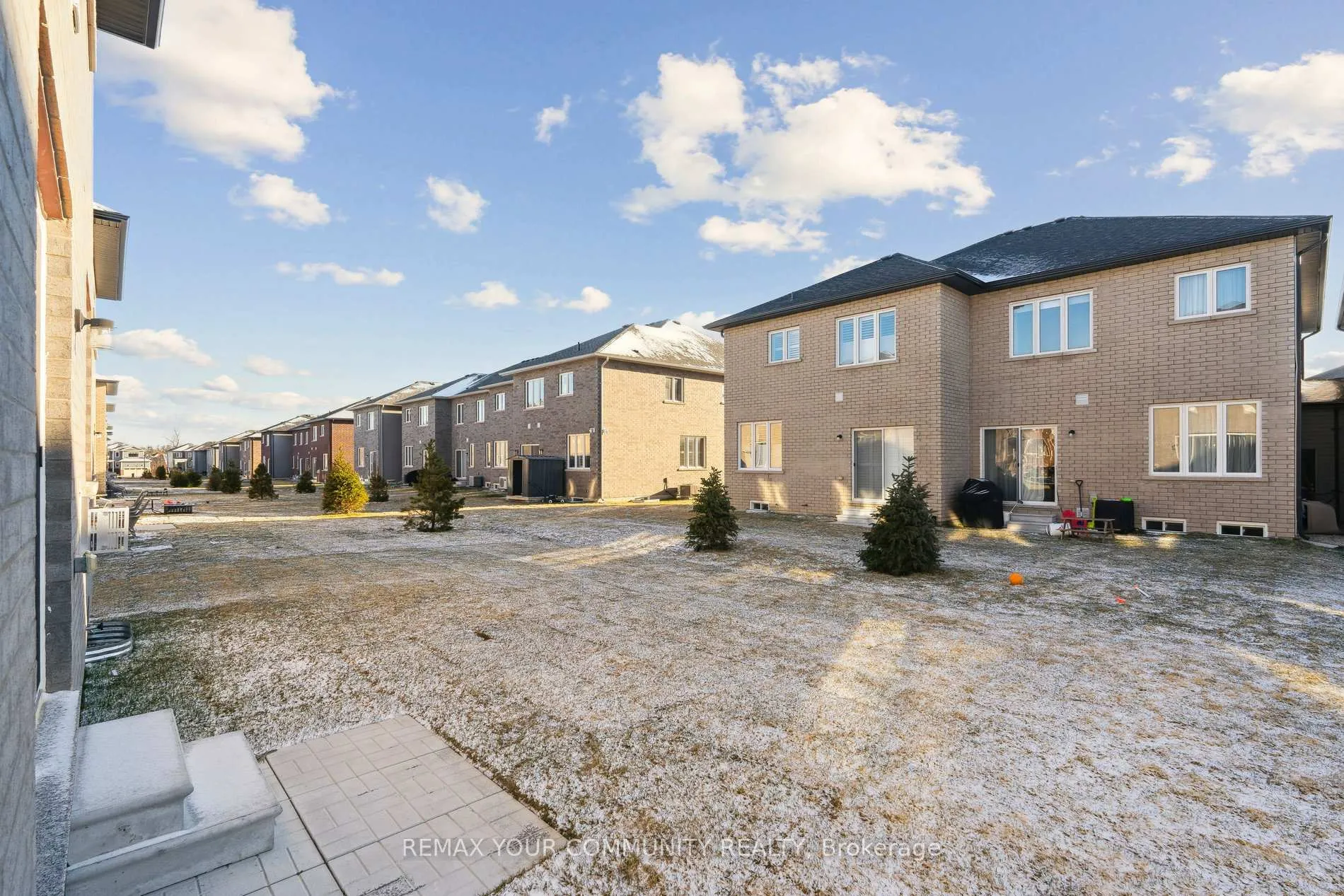 Photo 45 of 9 Lisa Street, Wasaga Beach — HOMEH