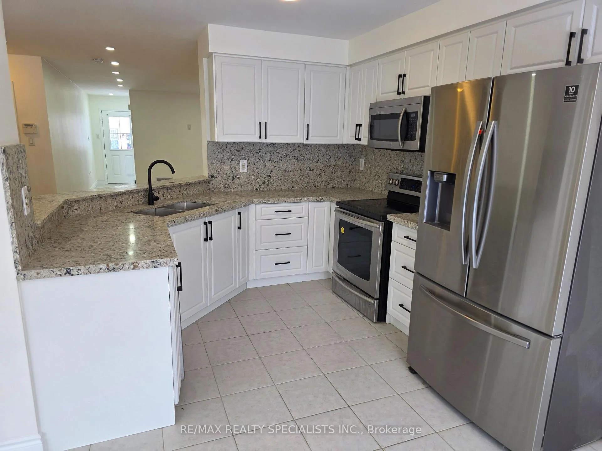 Photo 5 of 65 Ruhl Drive, Milton, Willmott — HOMEH