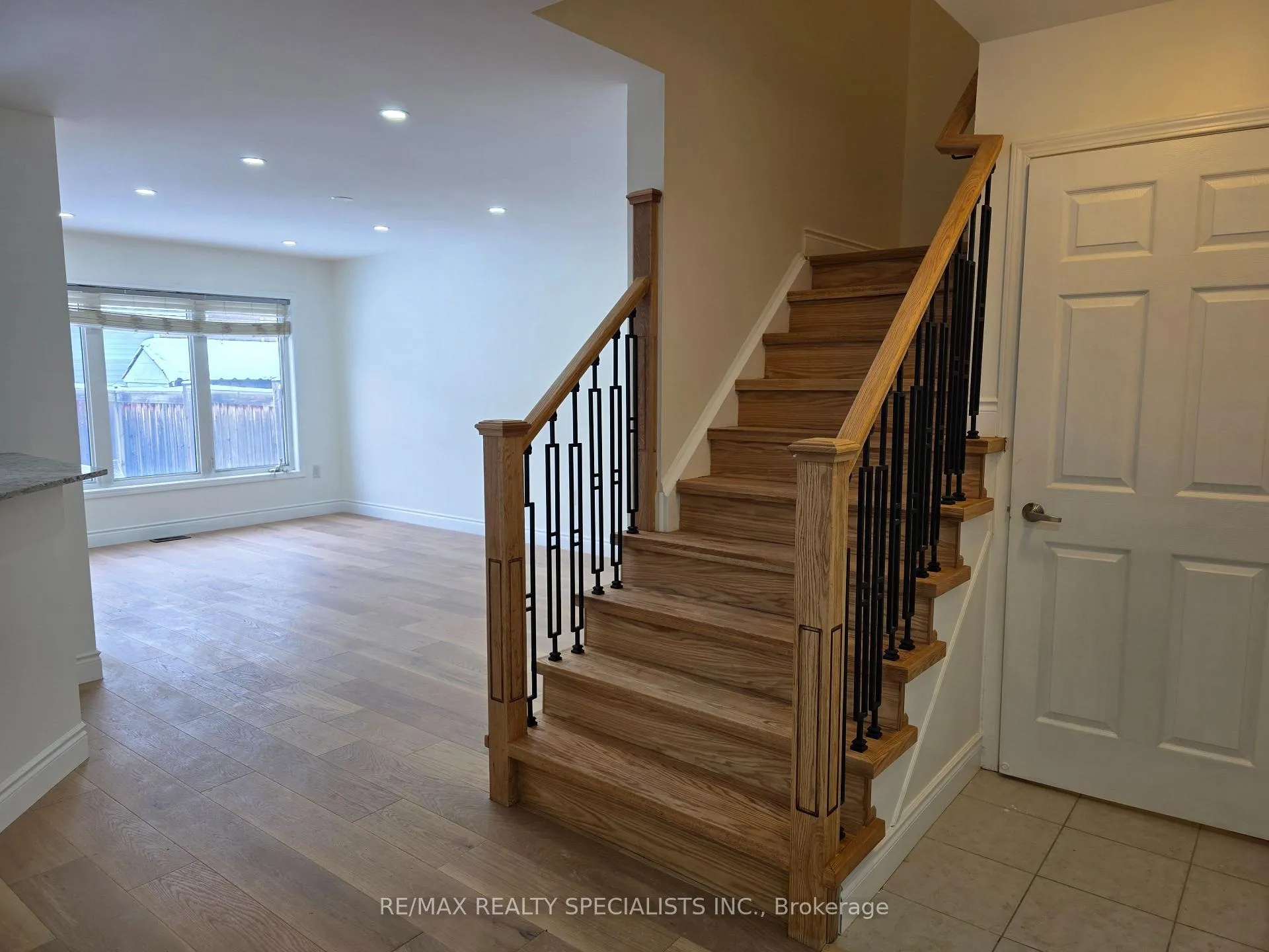 Photo 9 of 65 Ruhl Drive, Milton, Willmott — HOMEH