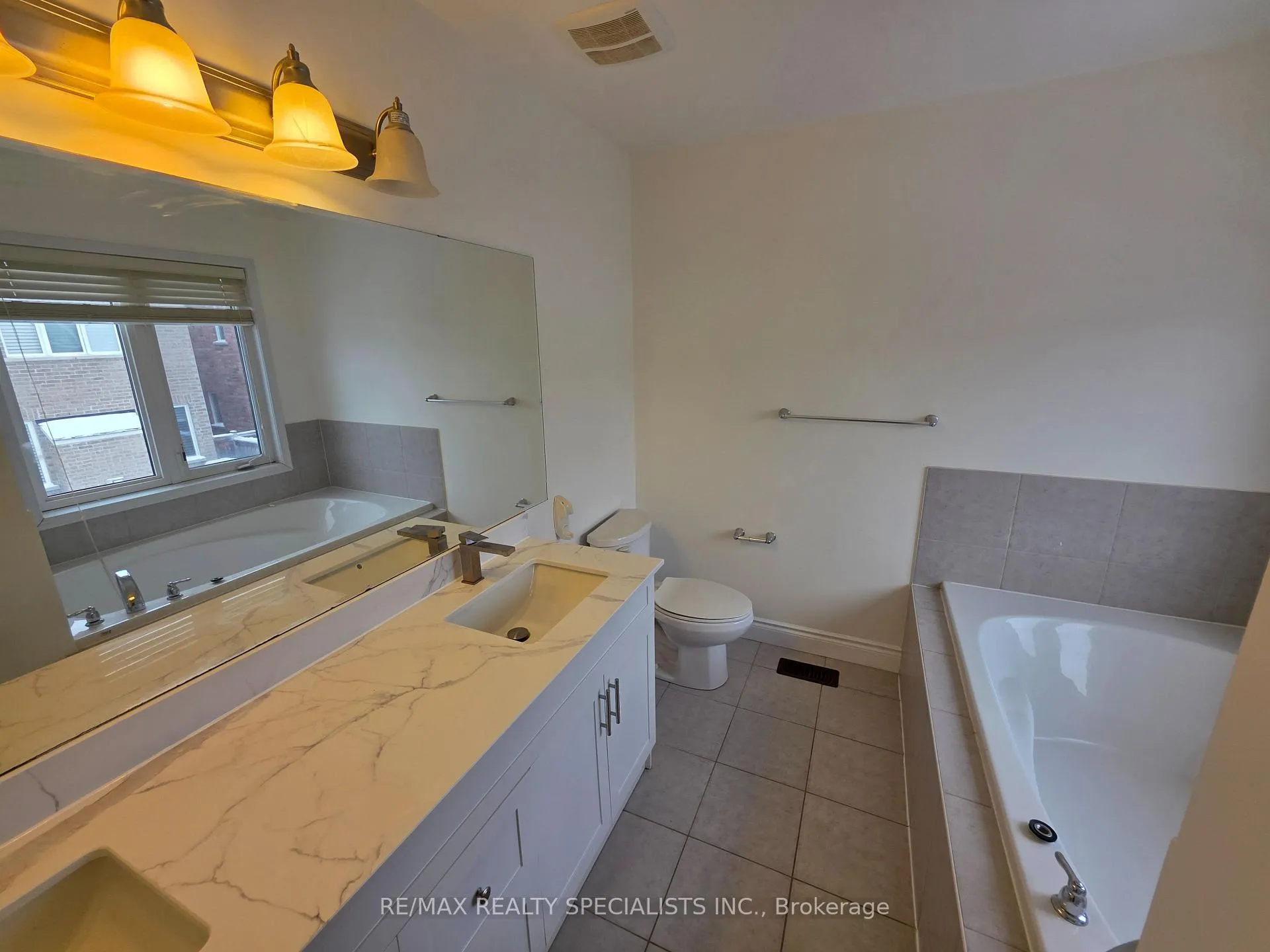 Photo 14 of 65 Ruhl Drive, Milton, Willmott — HOMEH
