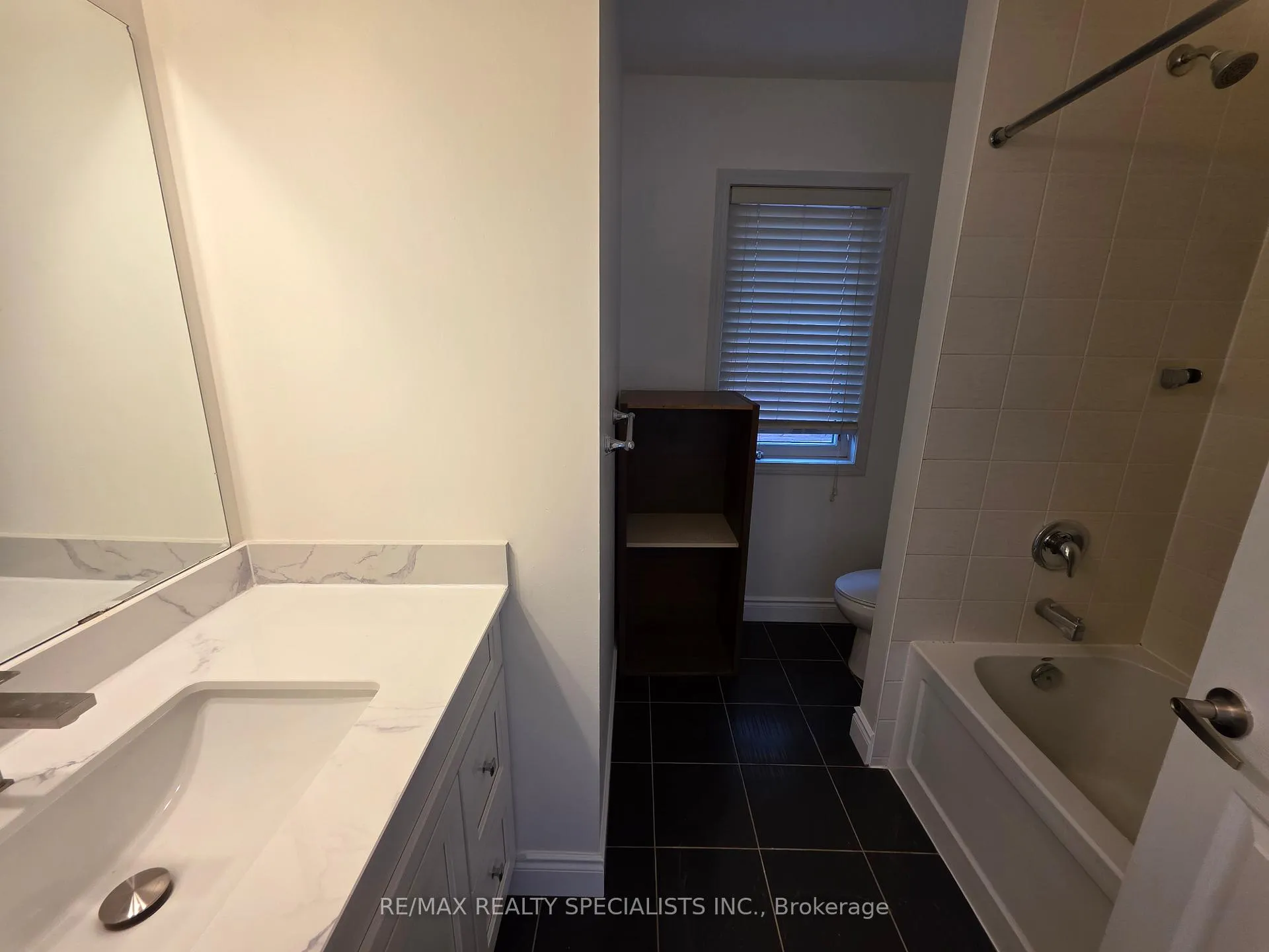 Photo 16 of 65 Ruhl Drive, Milton, Willmott — HOMEH