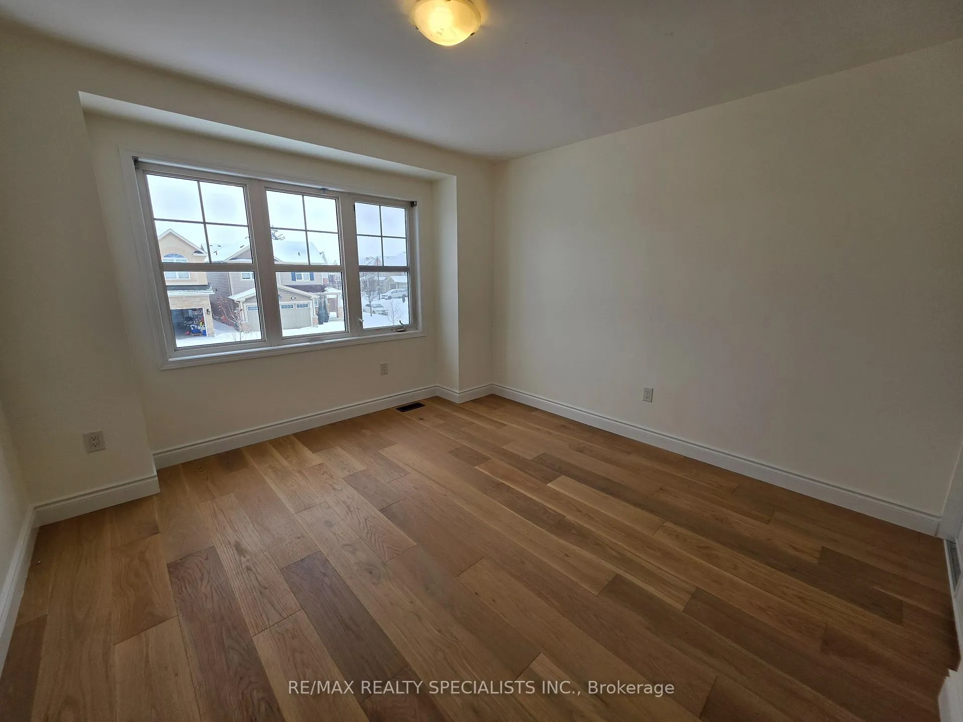 Photo 17 of 65 Ruhl Drive, Milton, Willmott — HOMEH