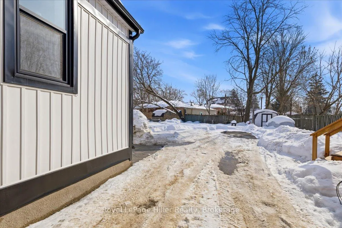 Photo 6 of 91 Dufferin Street, Stratford — HOMEH