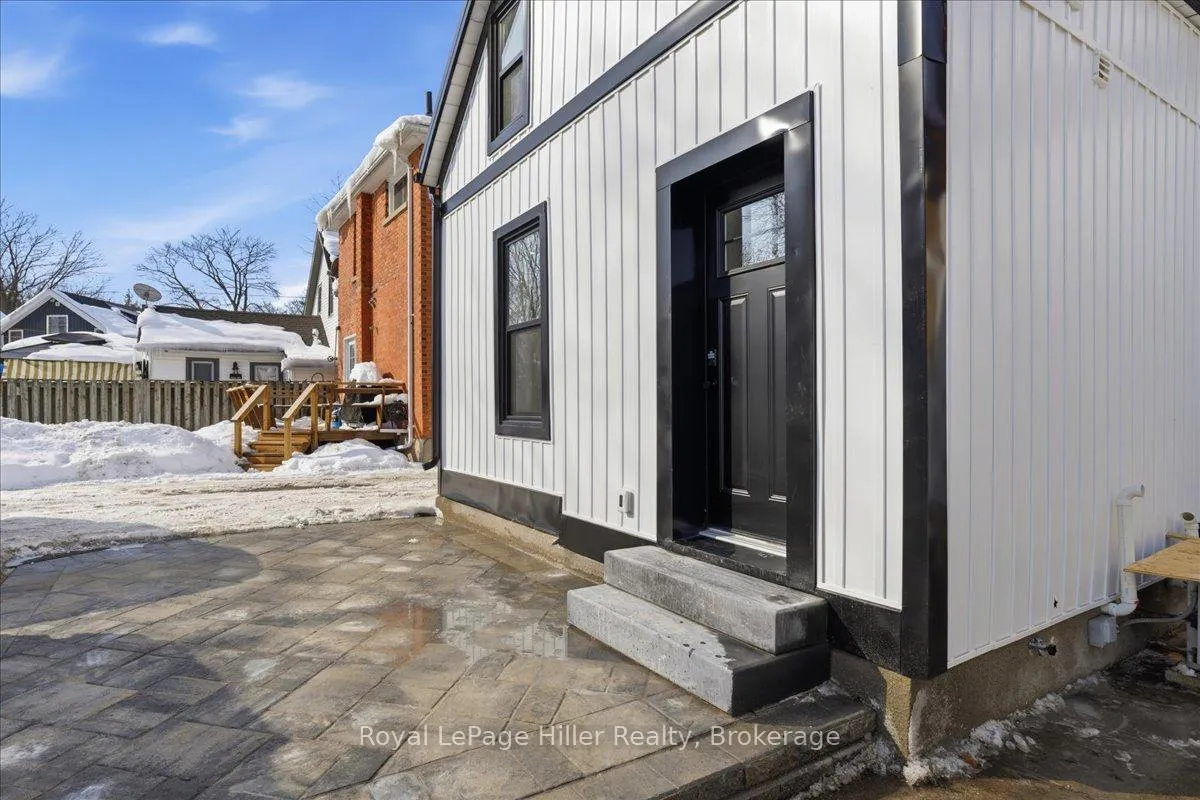 Photo 8 of 91 Dufferin Street, Stratford — HOMEH