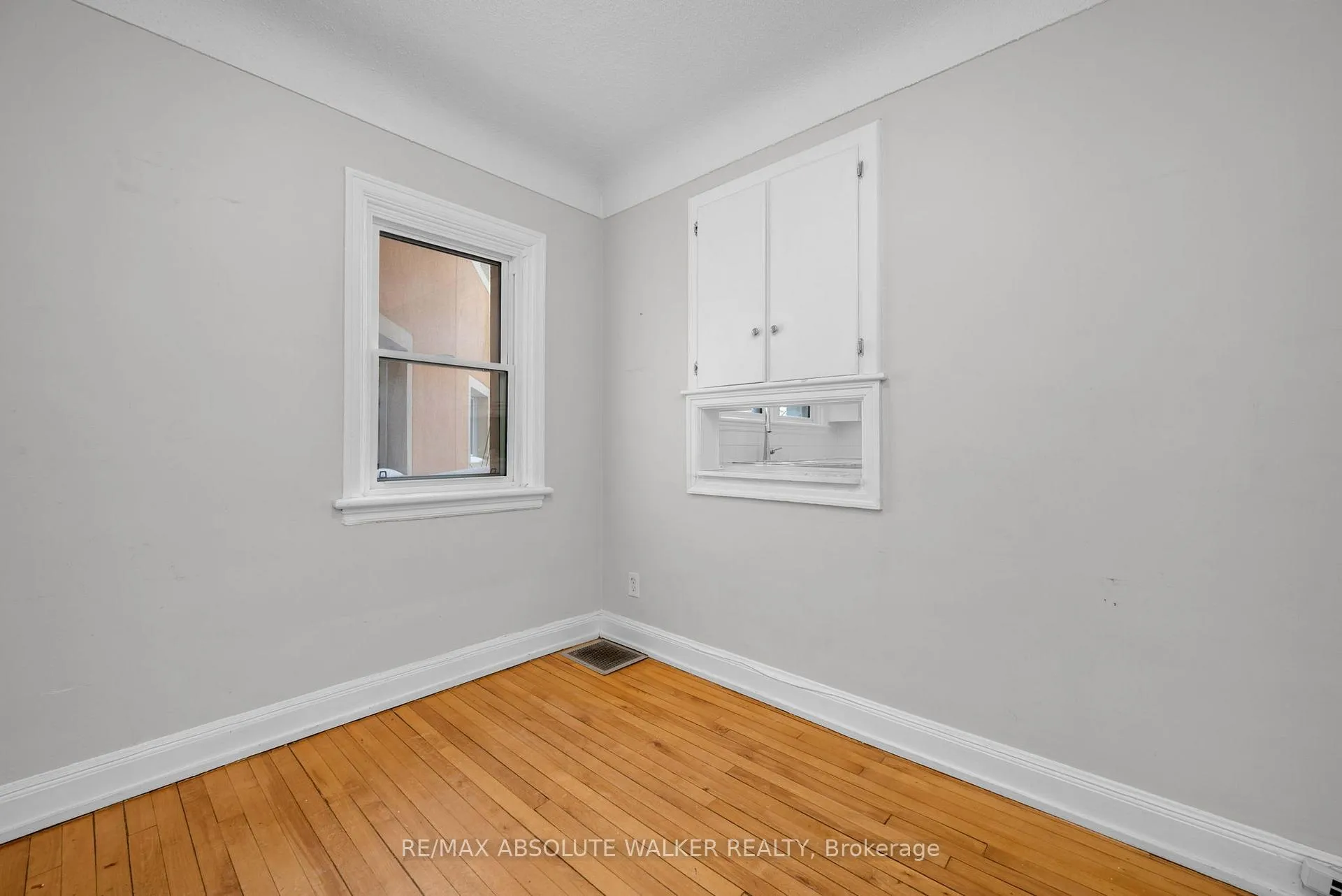 Photo 13 of Unit 2, 131 Dagmar Avenue, Ottawa, Vanier — HOMEH