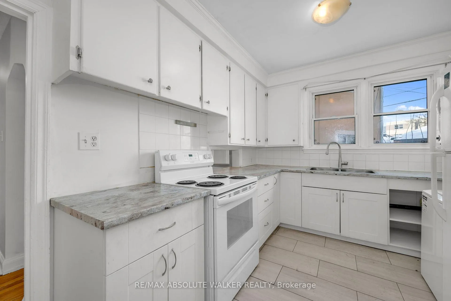 Photo 16 of Unit 2, 131 Dagmar Avenue, Ottawa, Vanier — HOMEH