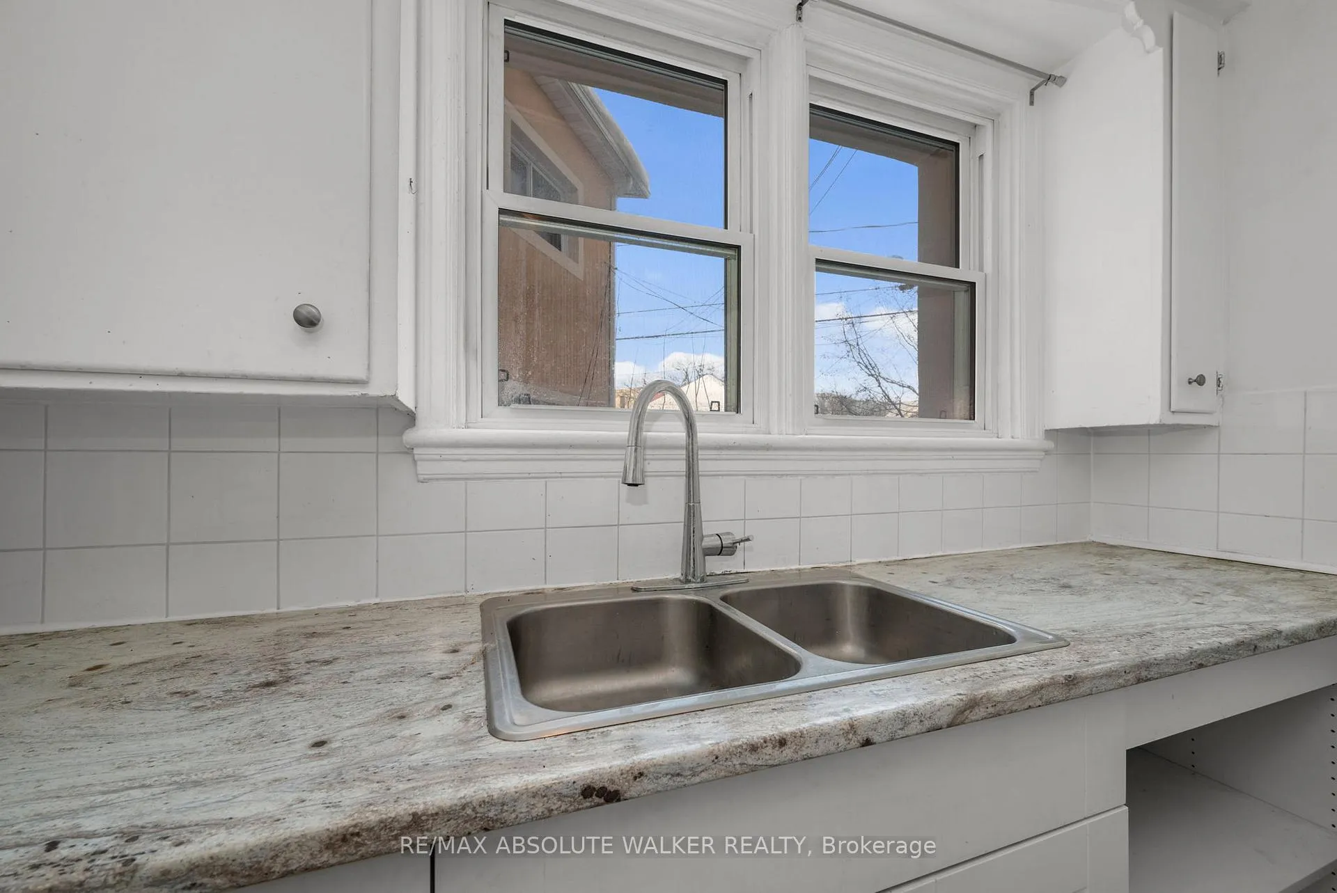 Photo 18 of Unit 2, 131 Dagmar Avenue, Ottawa, Vanier — HOMEH