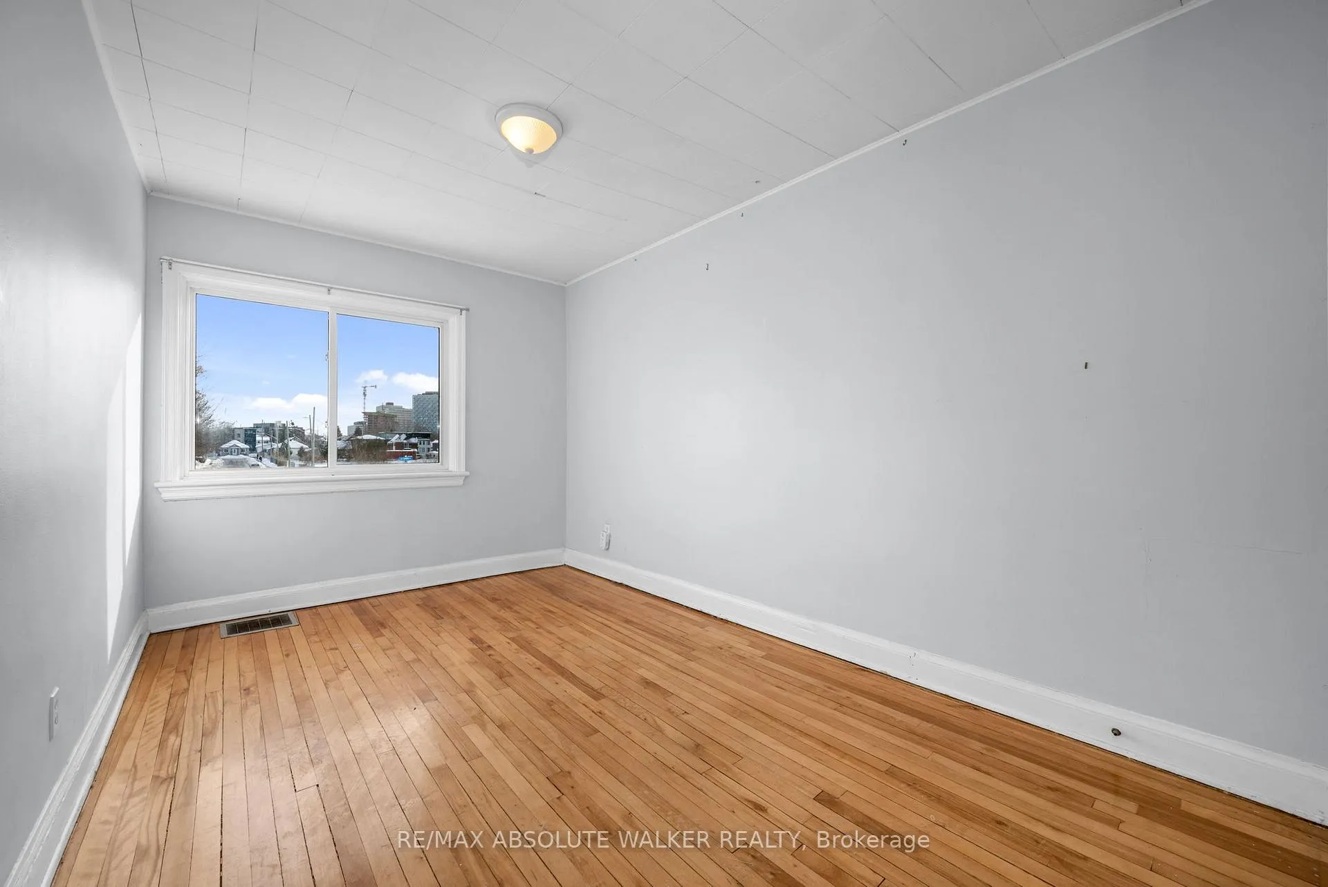Photo 21 of Unit 2, 131 Dagmar Avenue, Ottawa, Vanier — HOMEH