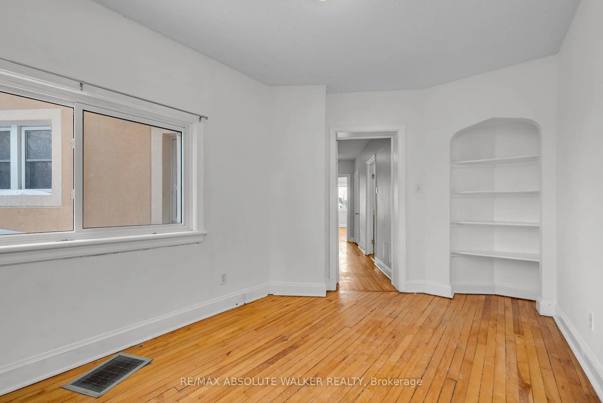 Photo 24 of Unit 2, 131 Dagmar Avenue, Ottawa, Vanier — HOMEH