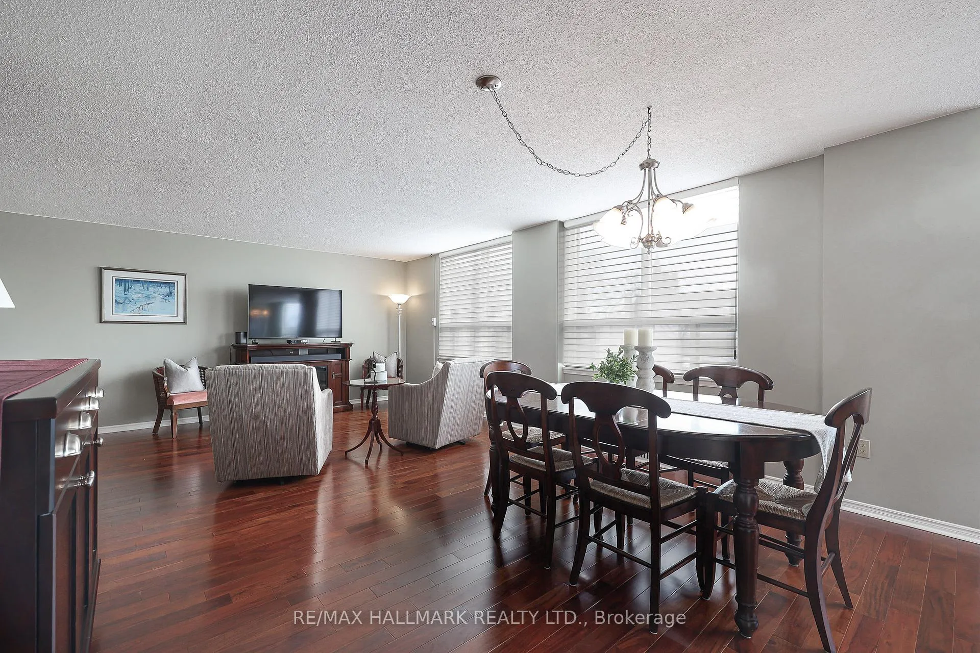 Photo 7 of Unit 402, 58 Church Street E, Brampton, Downtown Brampton — HOMEH