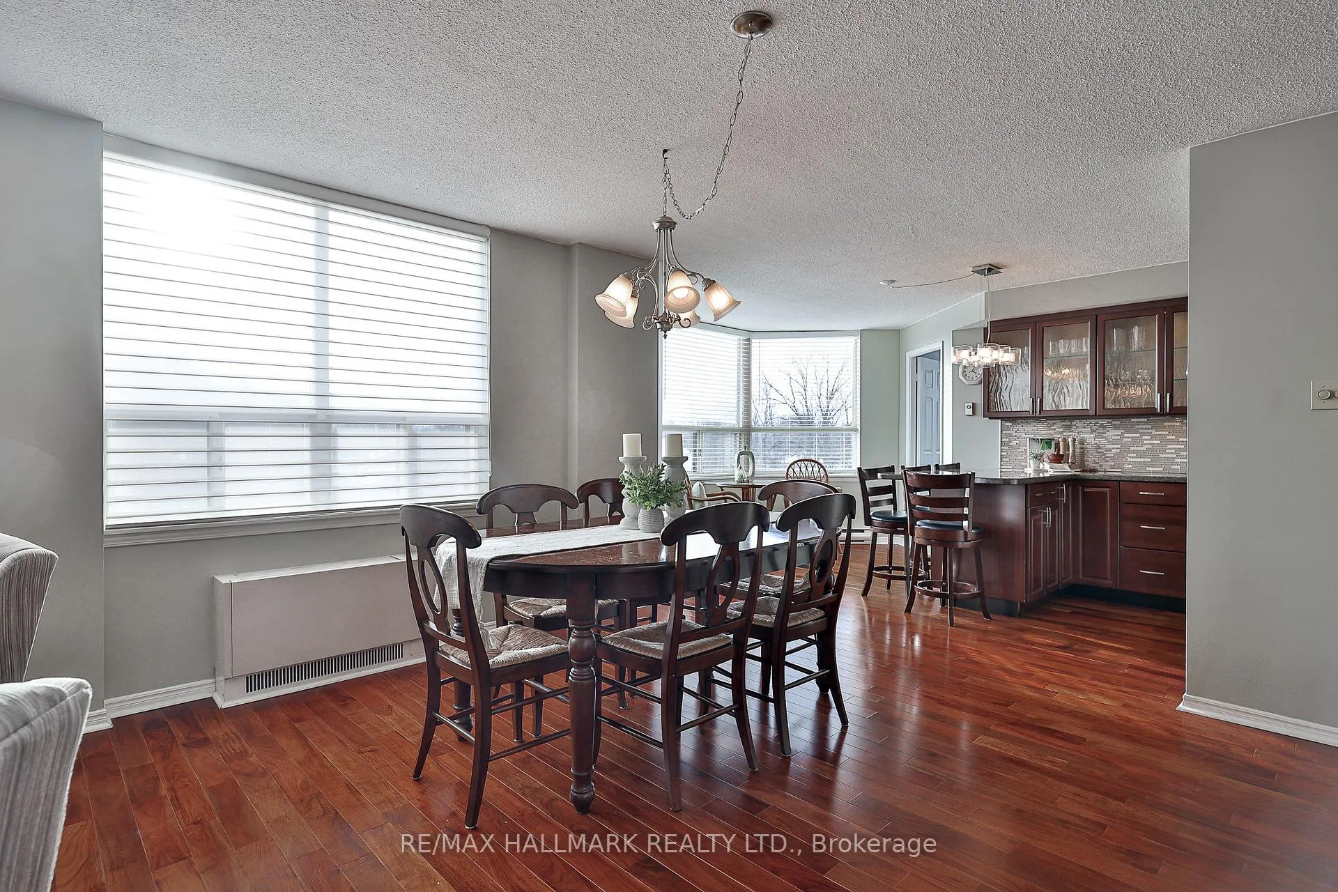 Photo 10 of Unit 402, 58 Church Street E, Brampton, Downtown Brampton — HOMEH