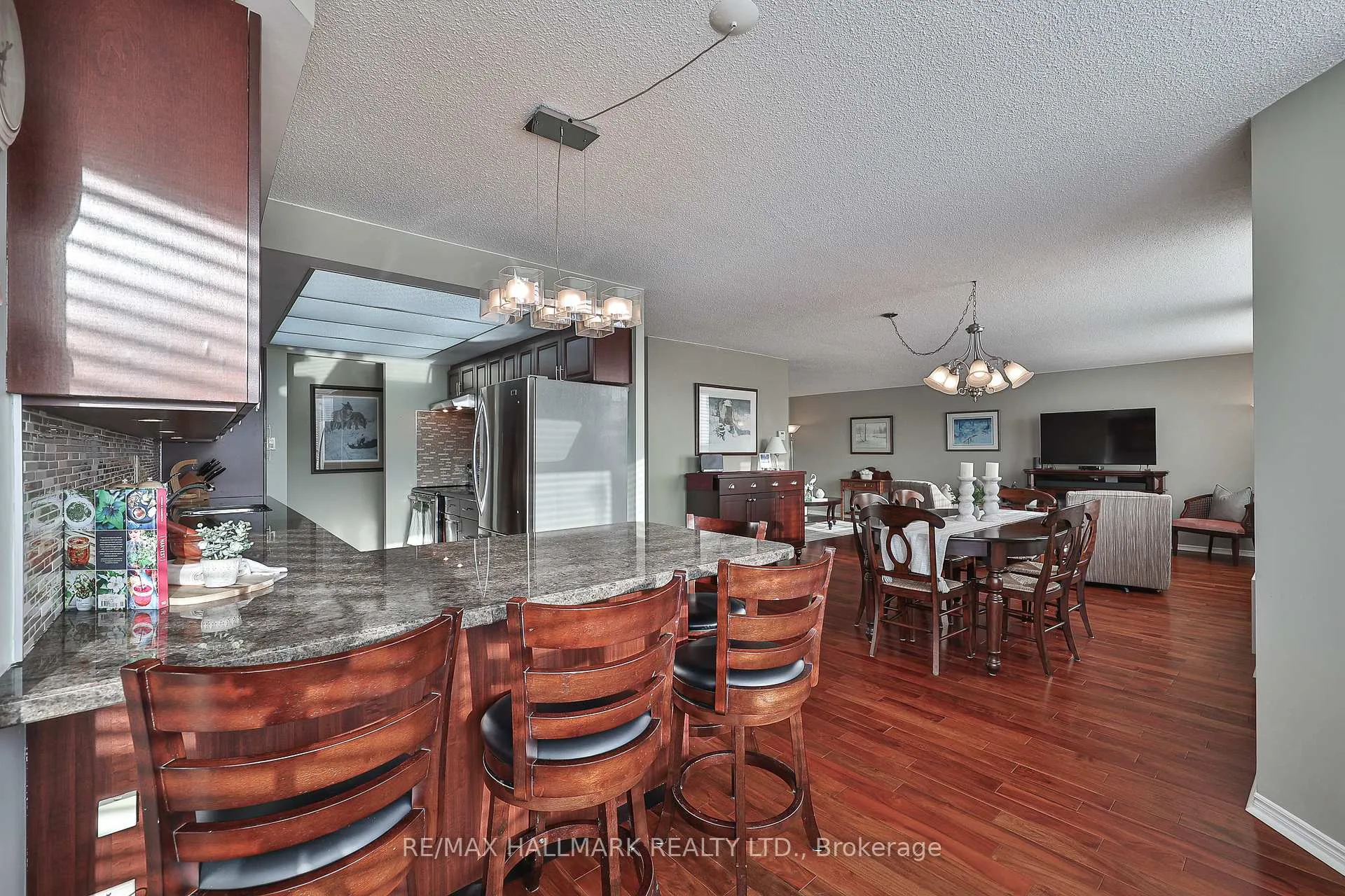 Photo 11 of Unit 402, 58 Church Street E, Brampton, Downtown Brampton — HOMEH