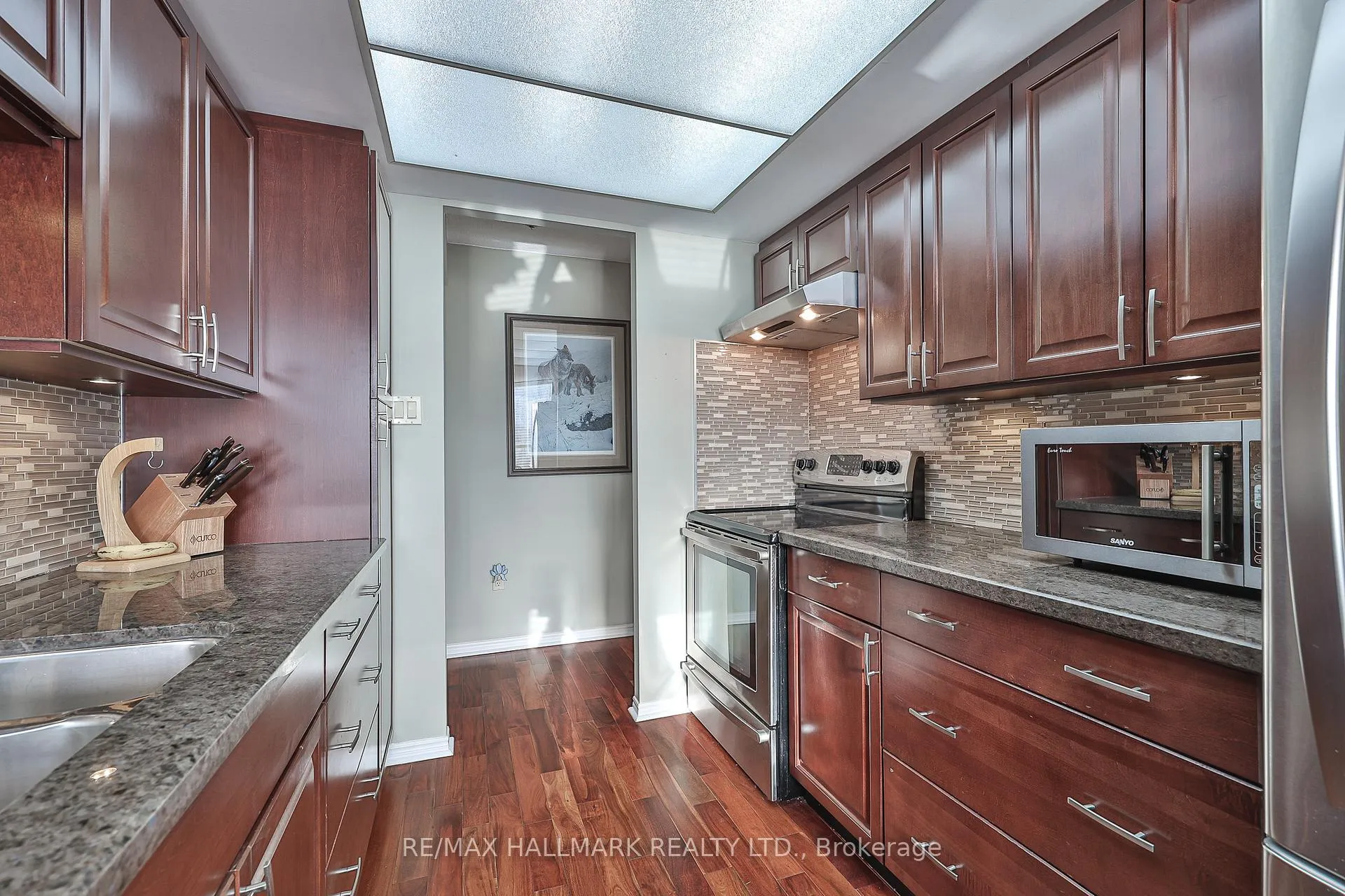 Photo 13 of Unit 402, 58 Church Street E, Brampton, Downtown Brampton — HOMEH