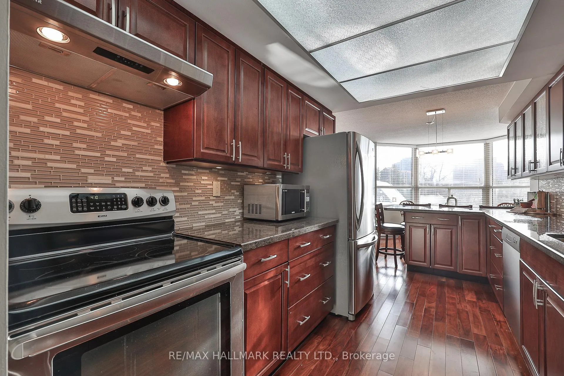 Photo 14 of Unit 402, 58 Church Street E, Brampton, Downtown Brampton — HOMEH