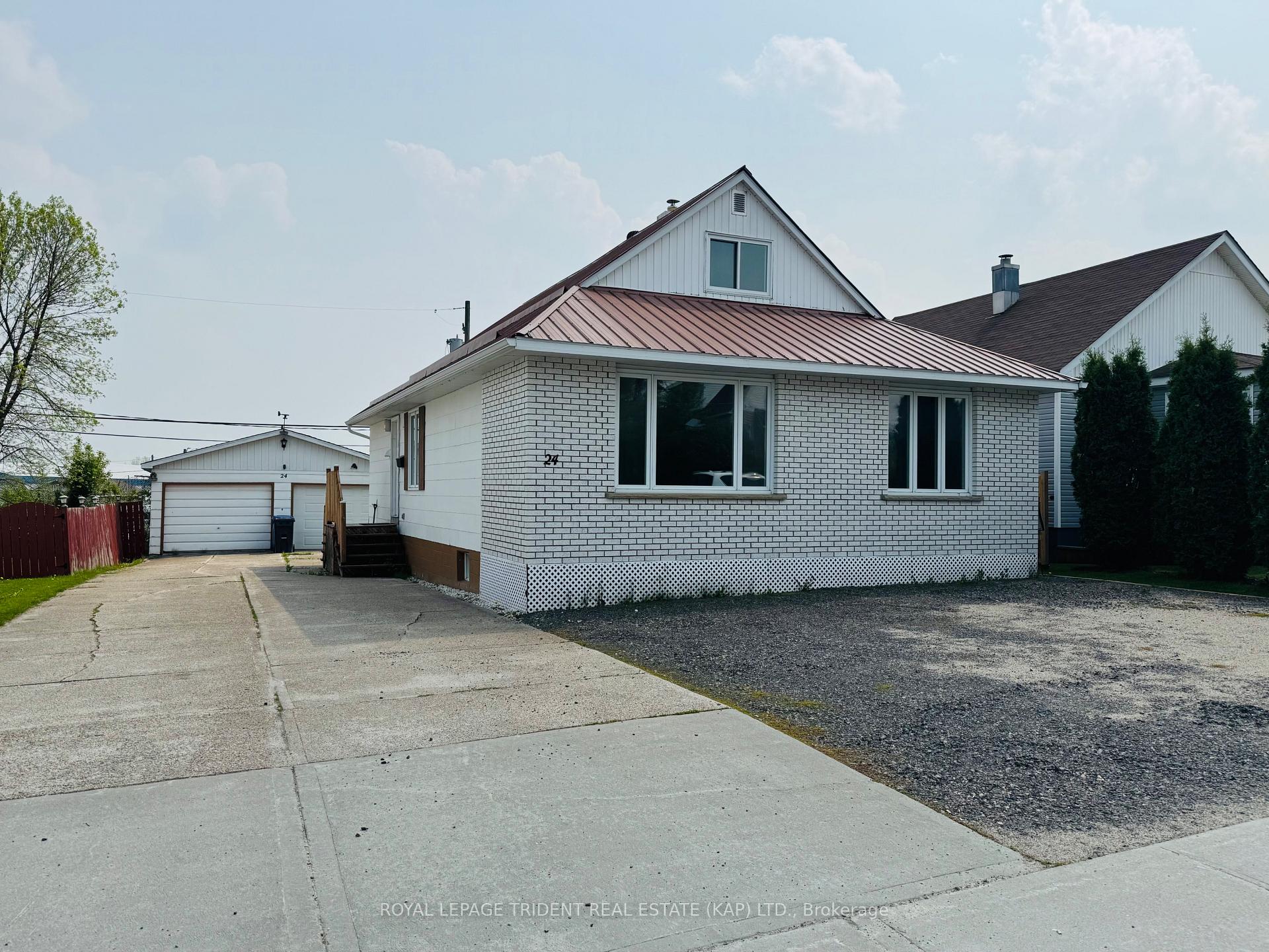Photo 1 of 24 Cedar Street, Kapuskasing — HOMEH