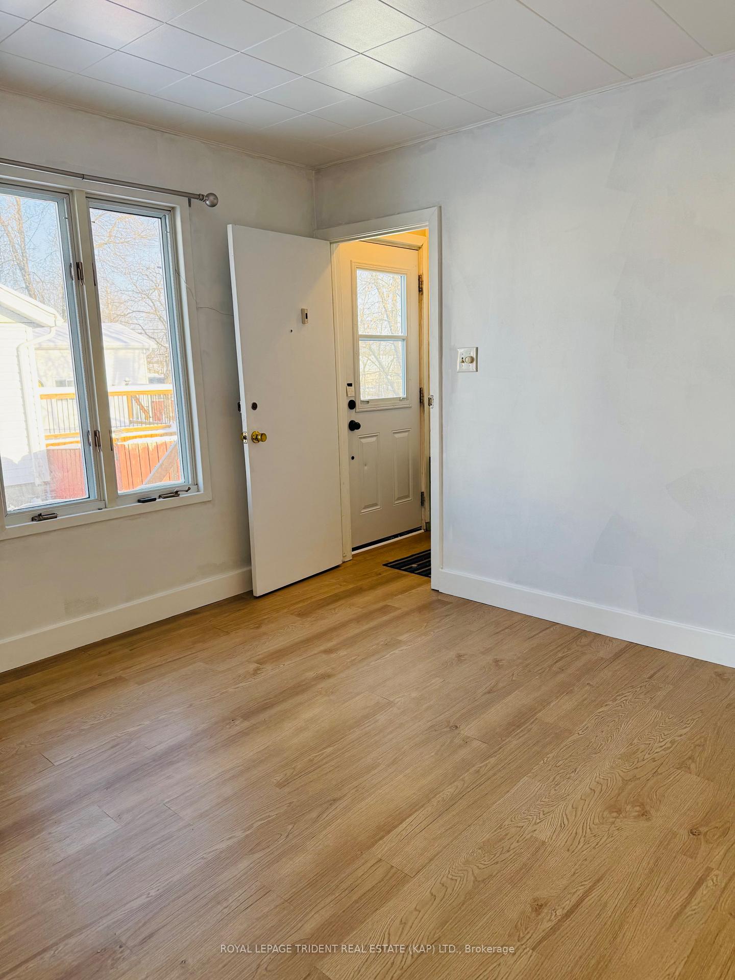 Photo 3 of 24 Cedar Street, Kapuskasing — HOMEH