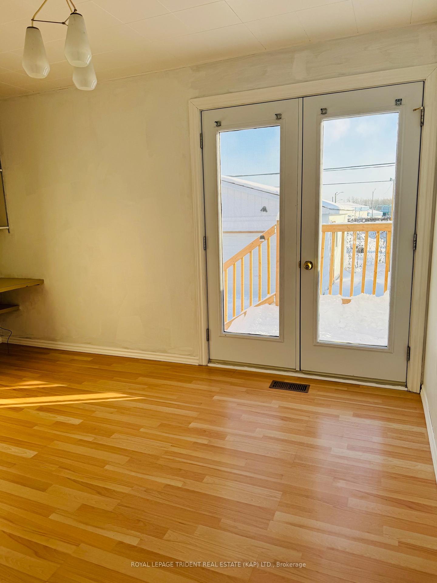 Photo 8 of 24 Cedar Street, Kapuskasing — HOMEH