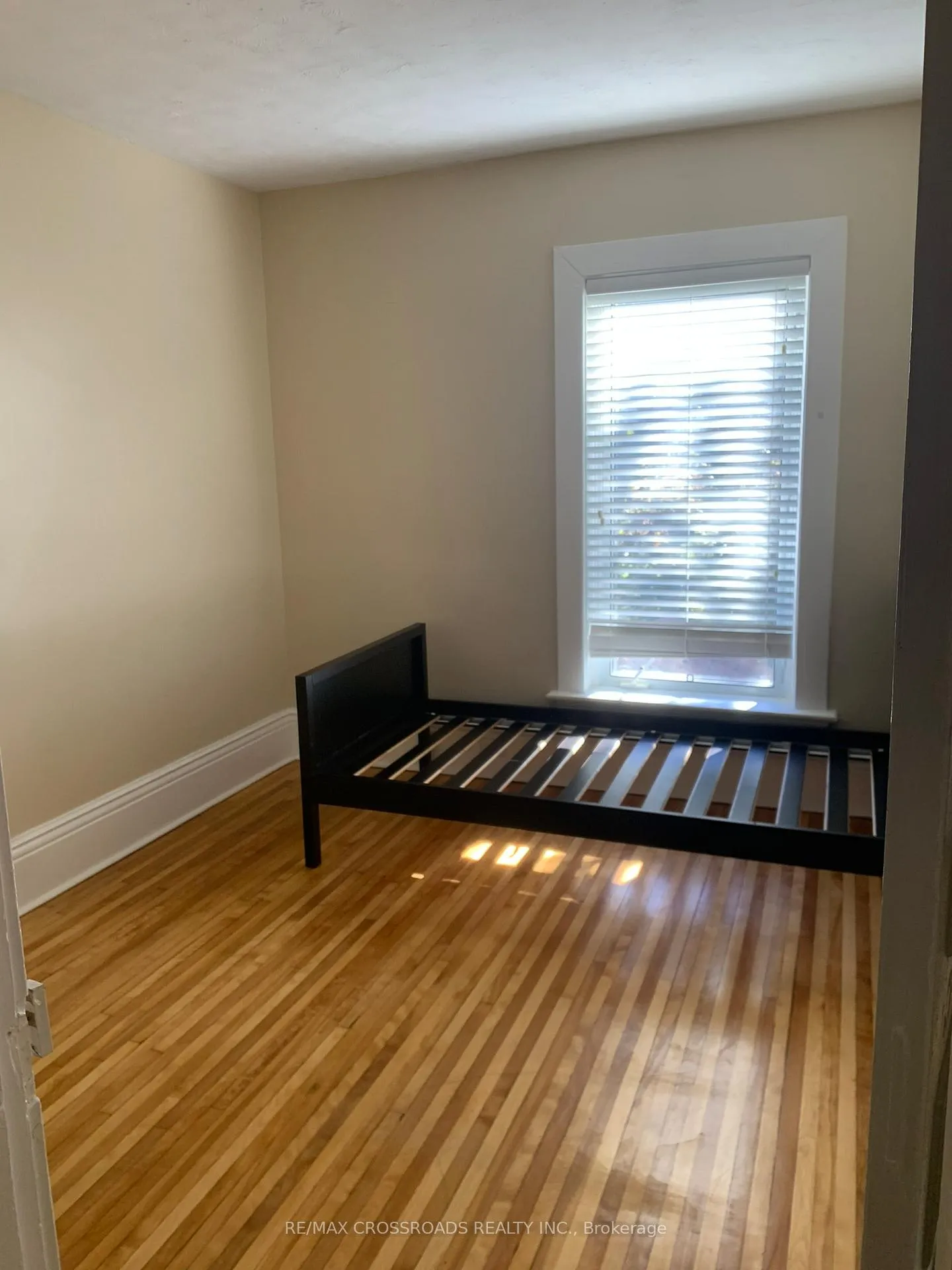 Photo 4 of 317 Boswell Avenue, Peterborough, Town Ward 3 — HOMEH