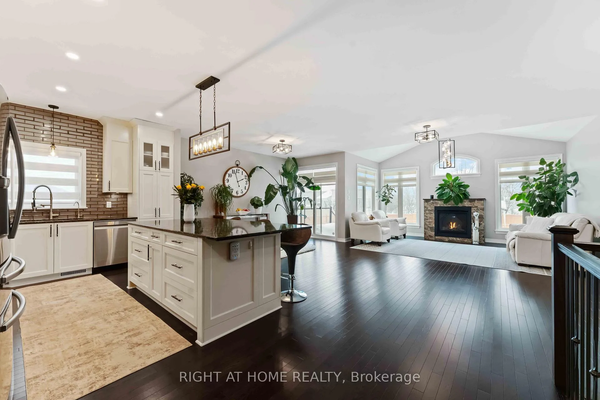 Photo 4 of 248 Maygrass Way, Ottawa, Remainder of Stittsville & Area — HOMEH