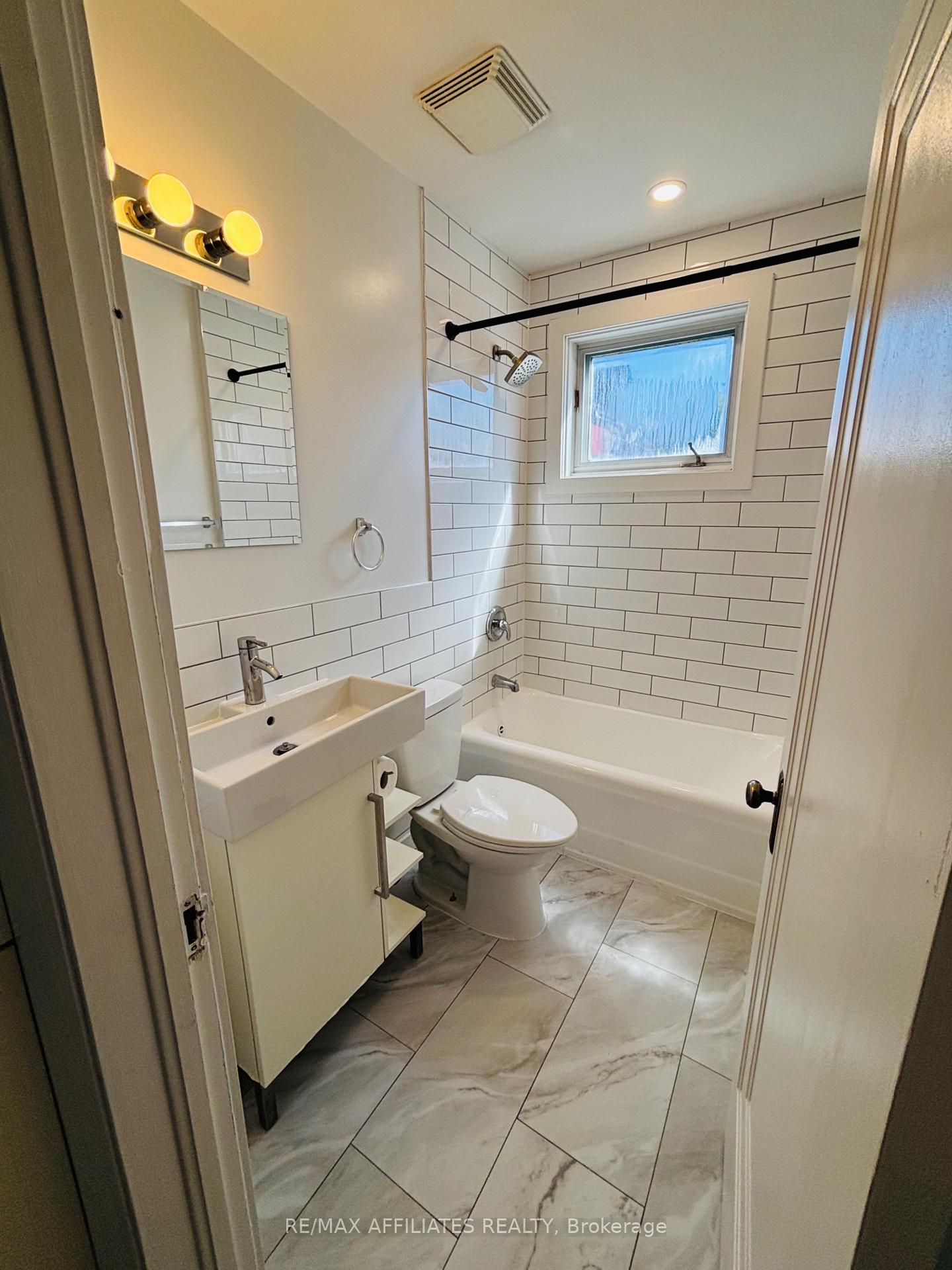 Photo 5 of Unit 2, 320 Laurier Avenue E, Ottawa, Sandy Hill — HOMEH