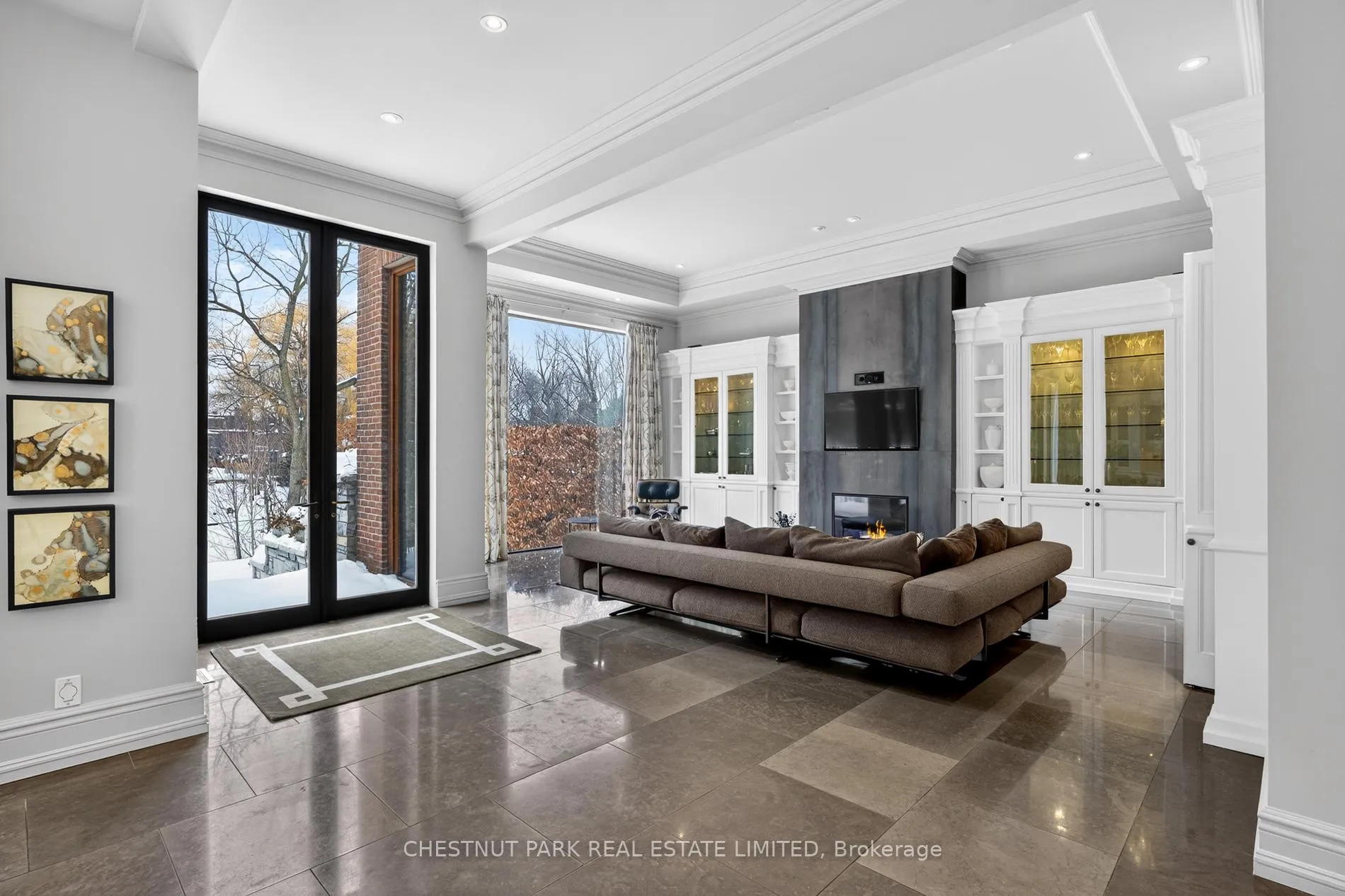 Photo 3 of 31 South Drive, Toronto, Rosedale-Moore Park — HOMEH