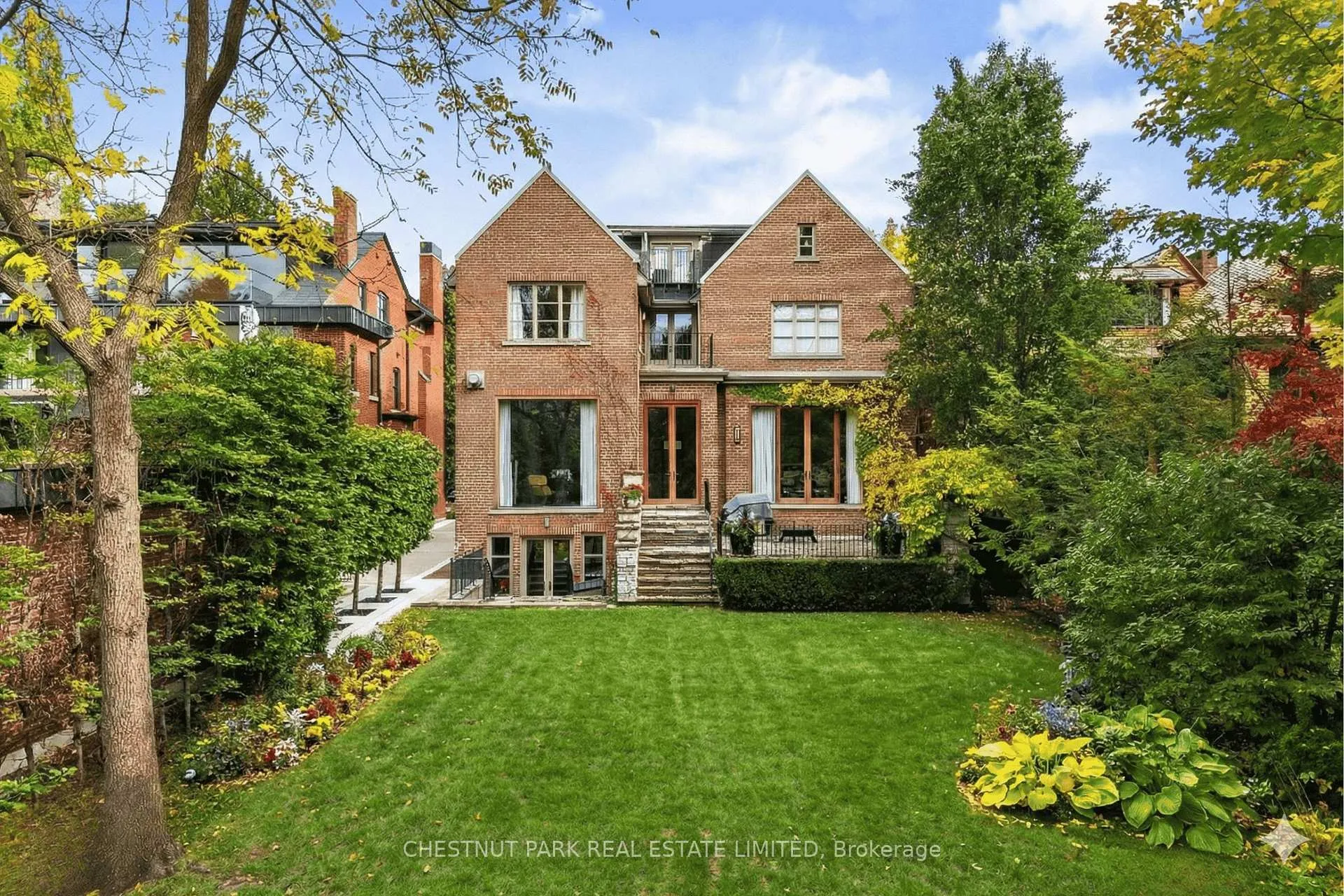 Photo 24 of 31 South Drive, Toronto, Rosedale-Moore Park — HOMEH