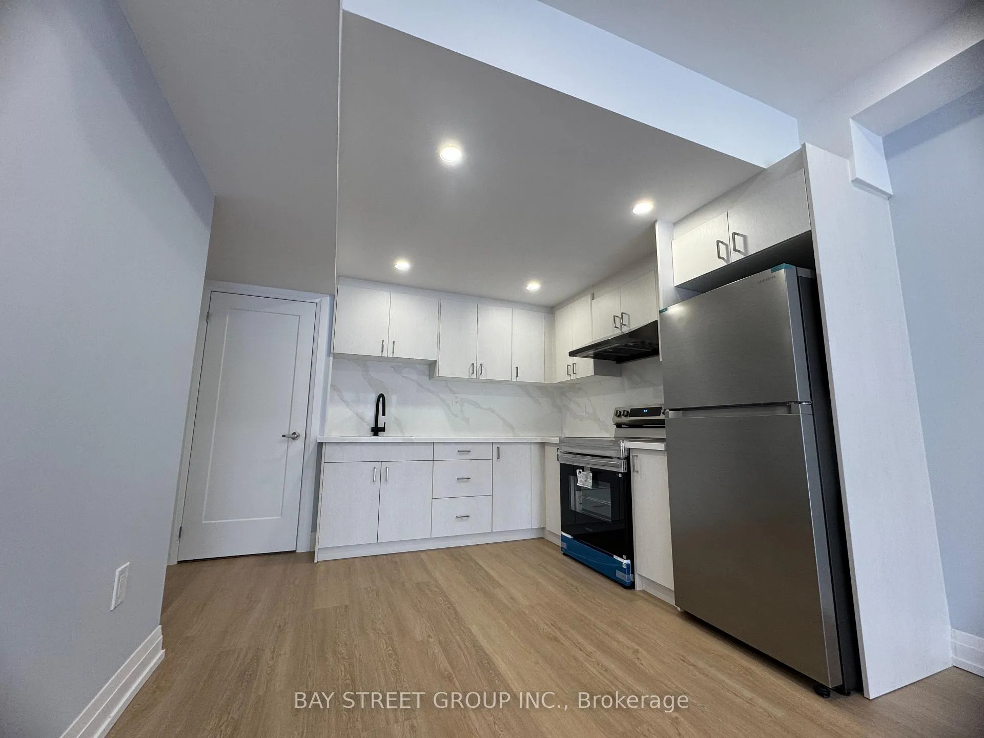 Front of Unit Basement, 3422 Braeside Way