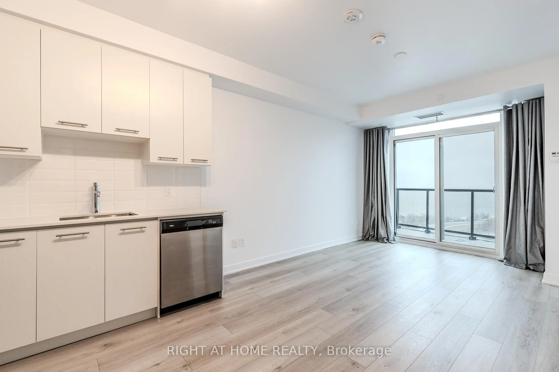 Photo 9 of Unit 1709, 385 Winston Road, Grimsby, Grimsby Beach — HOMEH