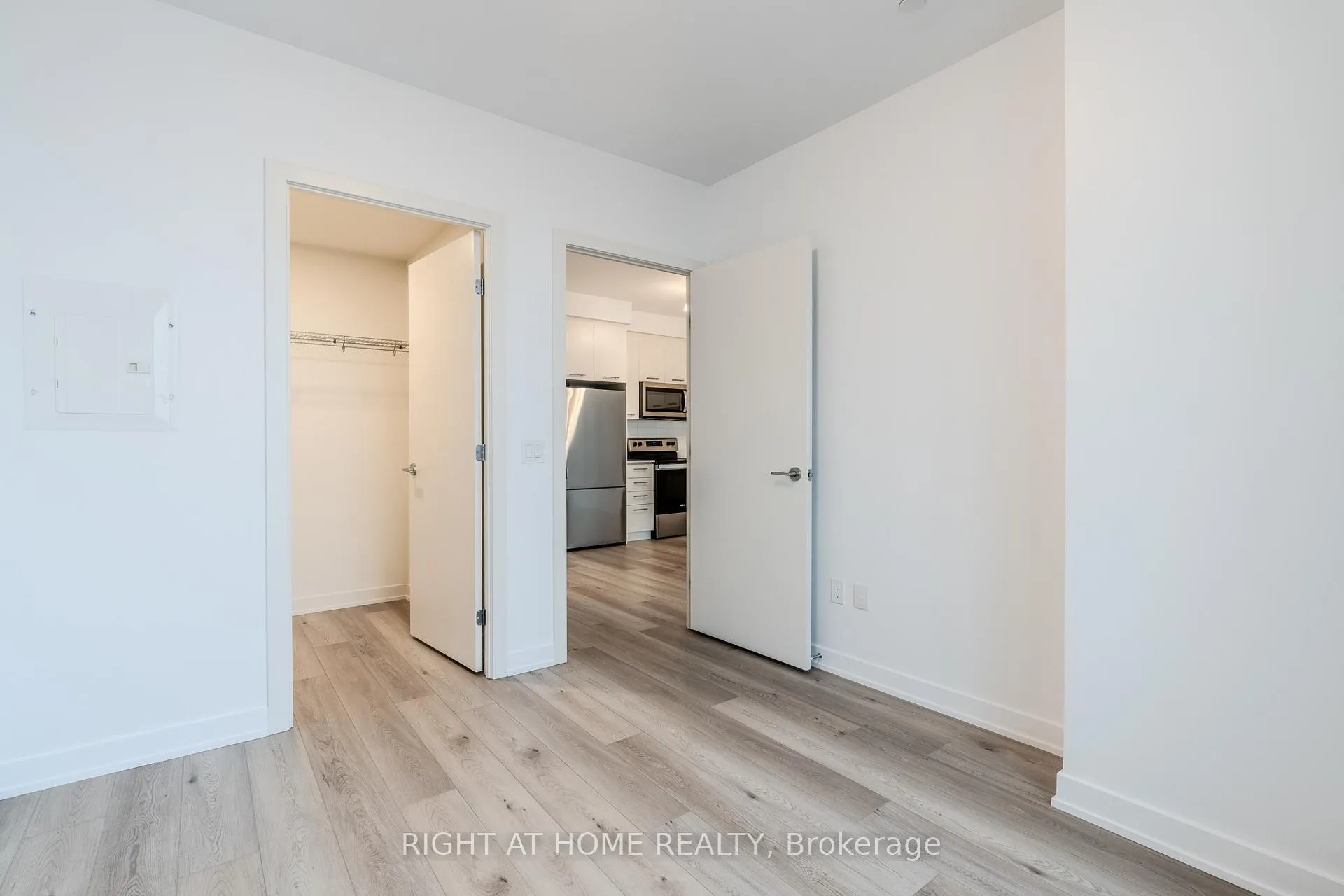 Photo 11 of Unit 1709, 385 Winston Road, Grimsby, Grimsby Beach — HOMEH