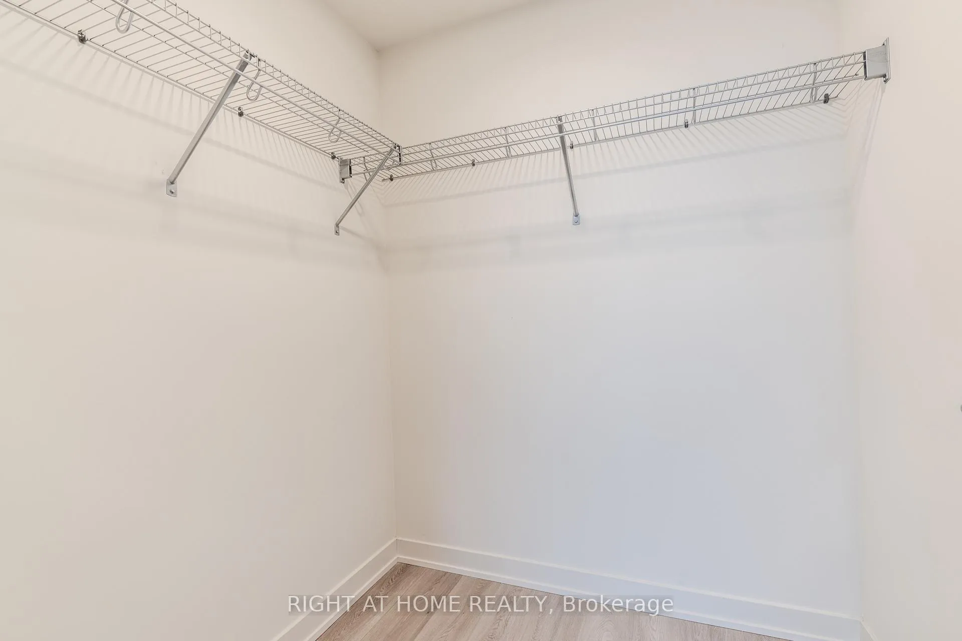 Photo 12 of Unit 1709, 385 Winston Road, Grimsby, Grimsby Beach — HOMEH