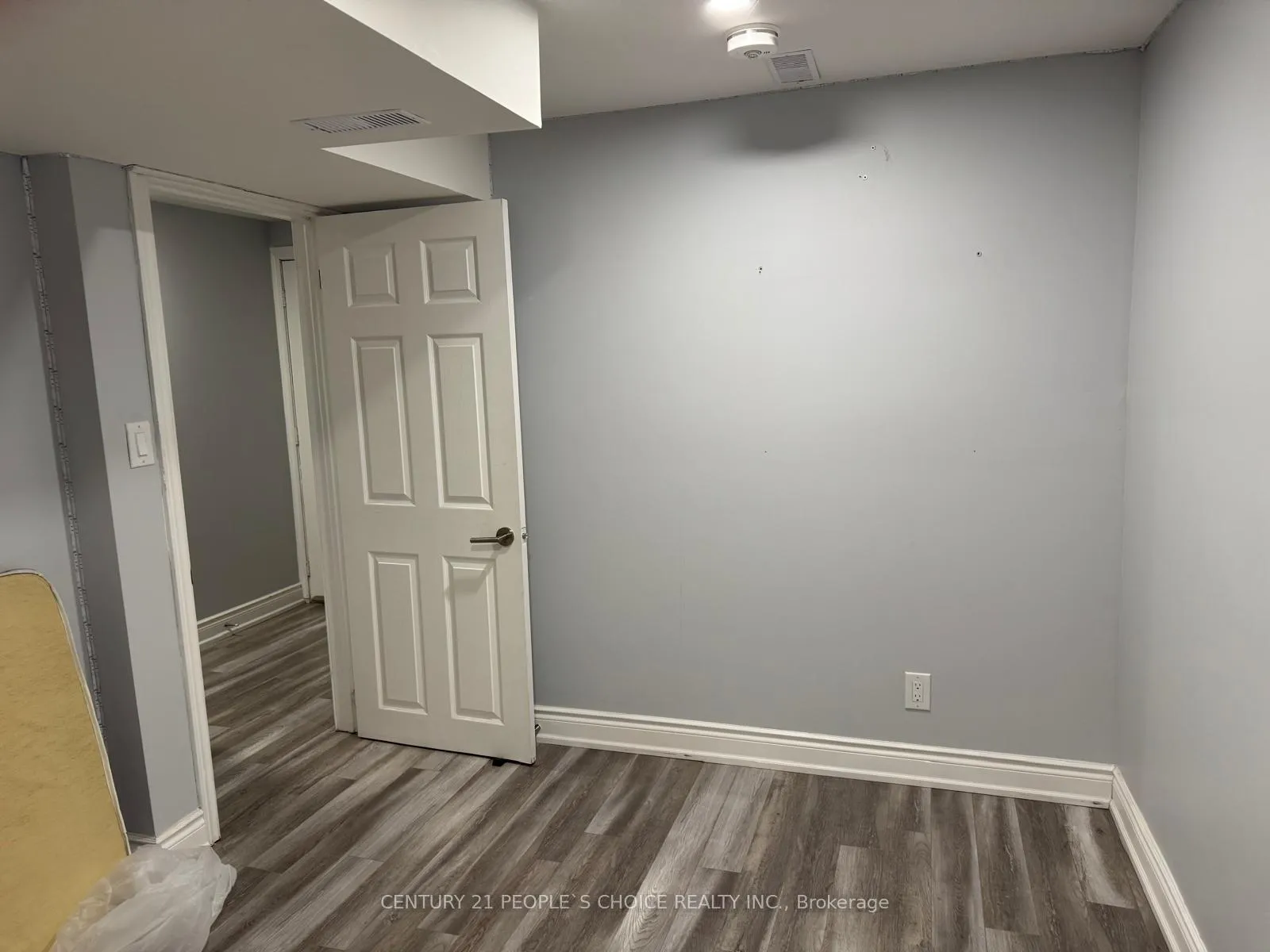 Photo 5 of 163 Ashton Drive, Vaughan, Maple — HOMEH