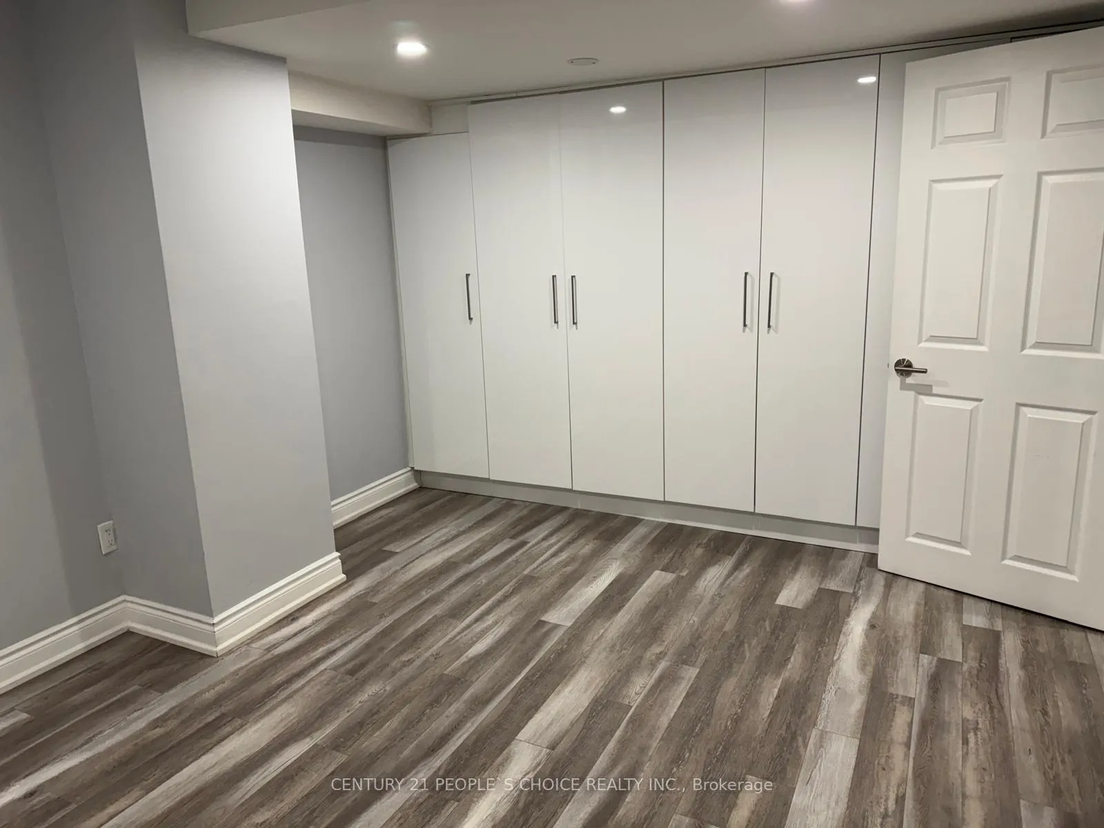Photo 7 of 163 Ashton Drive, Vaughan, Maple — HOMEH