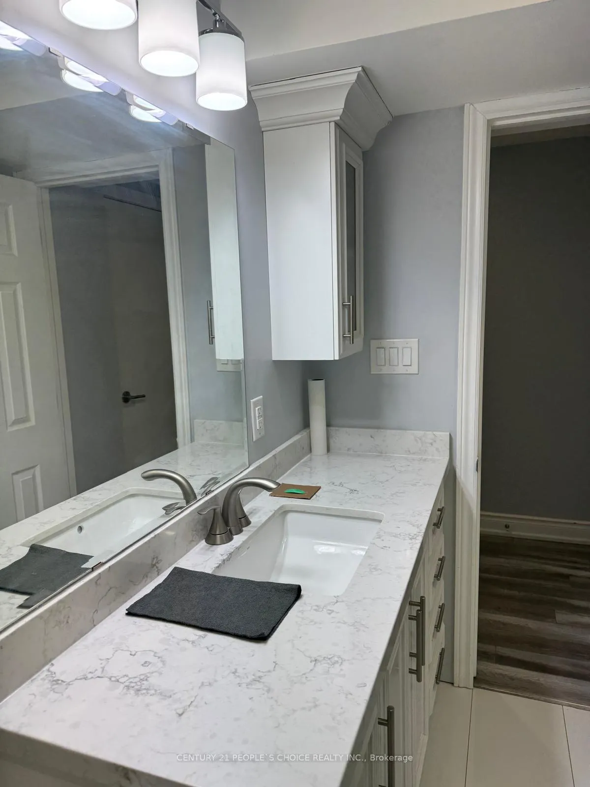 Photo 9 of 163 Ashton Drive, Vaughan, Maple — HOMEH