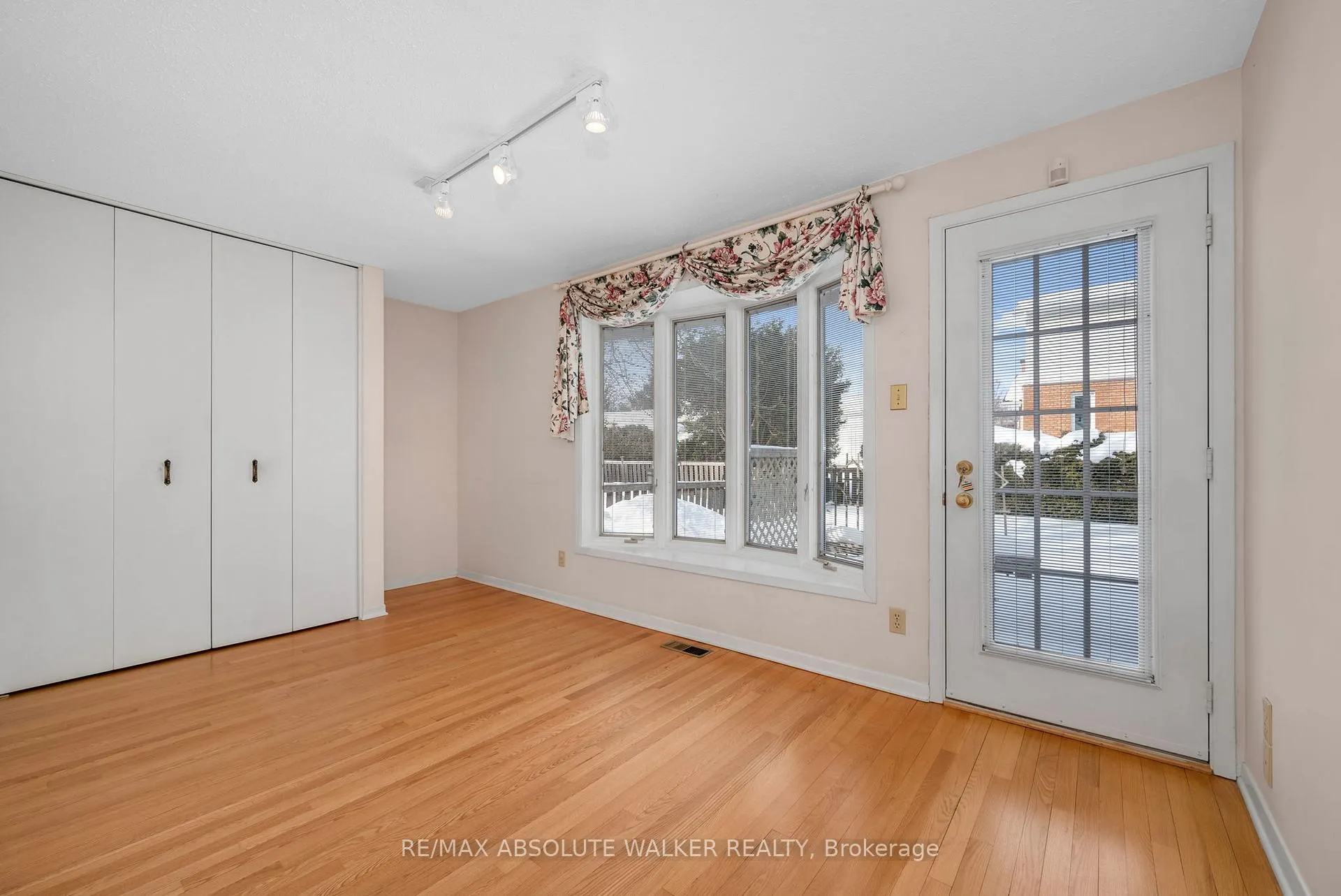 Photo 23 of 1851 Burfield Avenue, Ottawa, Beacon Hill South — HOMEH