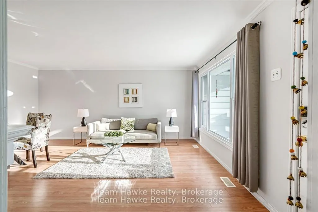 Photo 4 of 264 Kingfisher Avenue, Tay, Port McNicoll — HOMEH